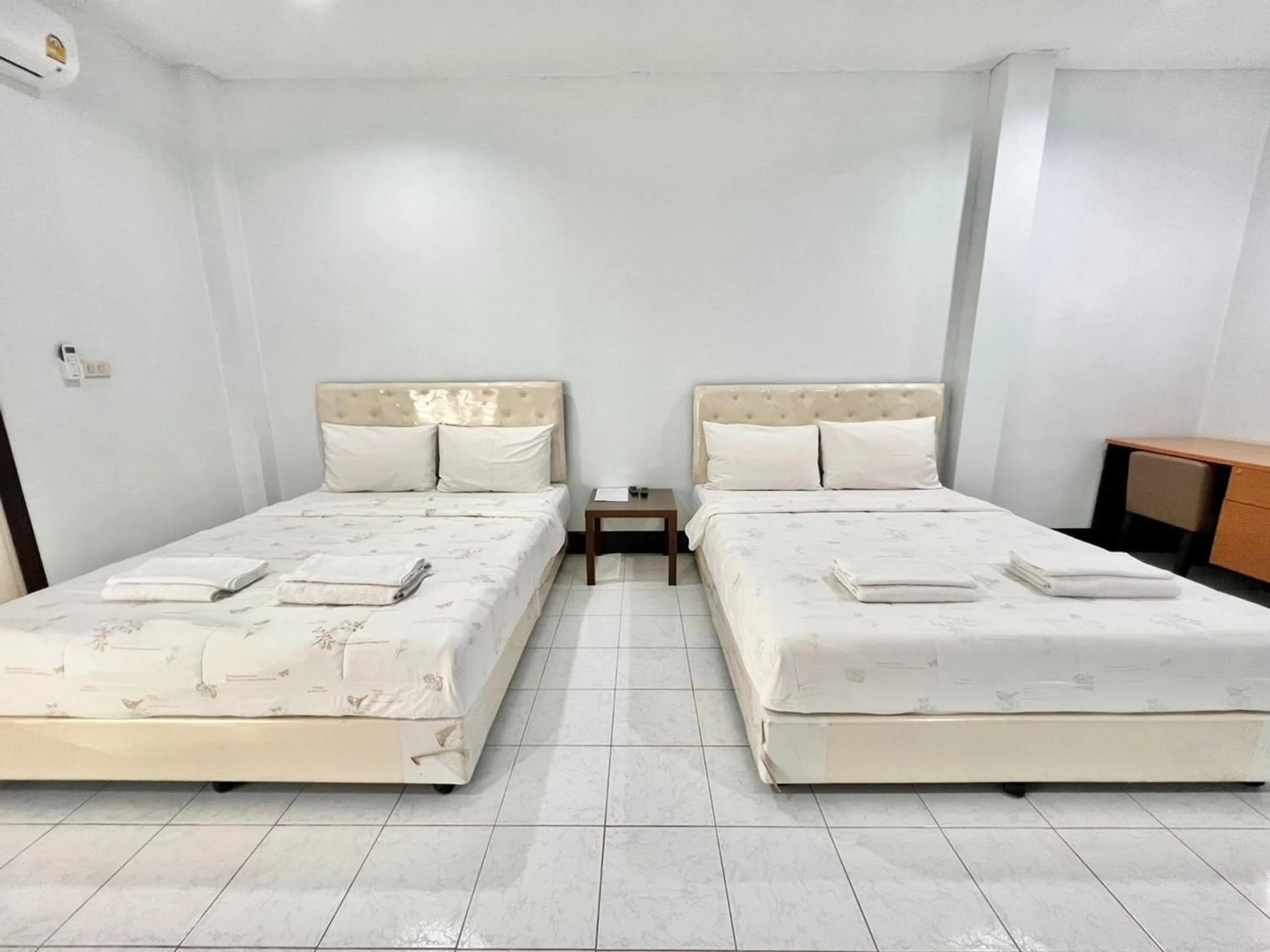 Bedroom, Bed in Ban Ton Resort