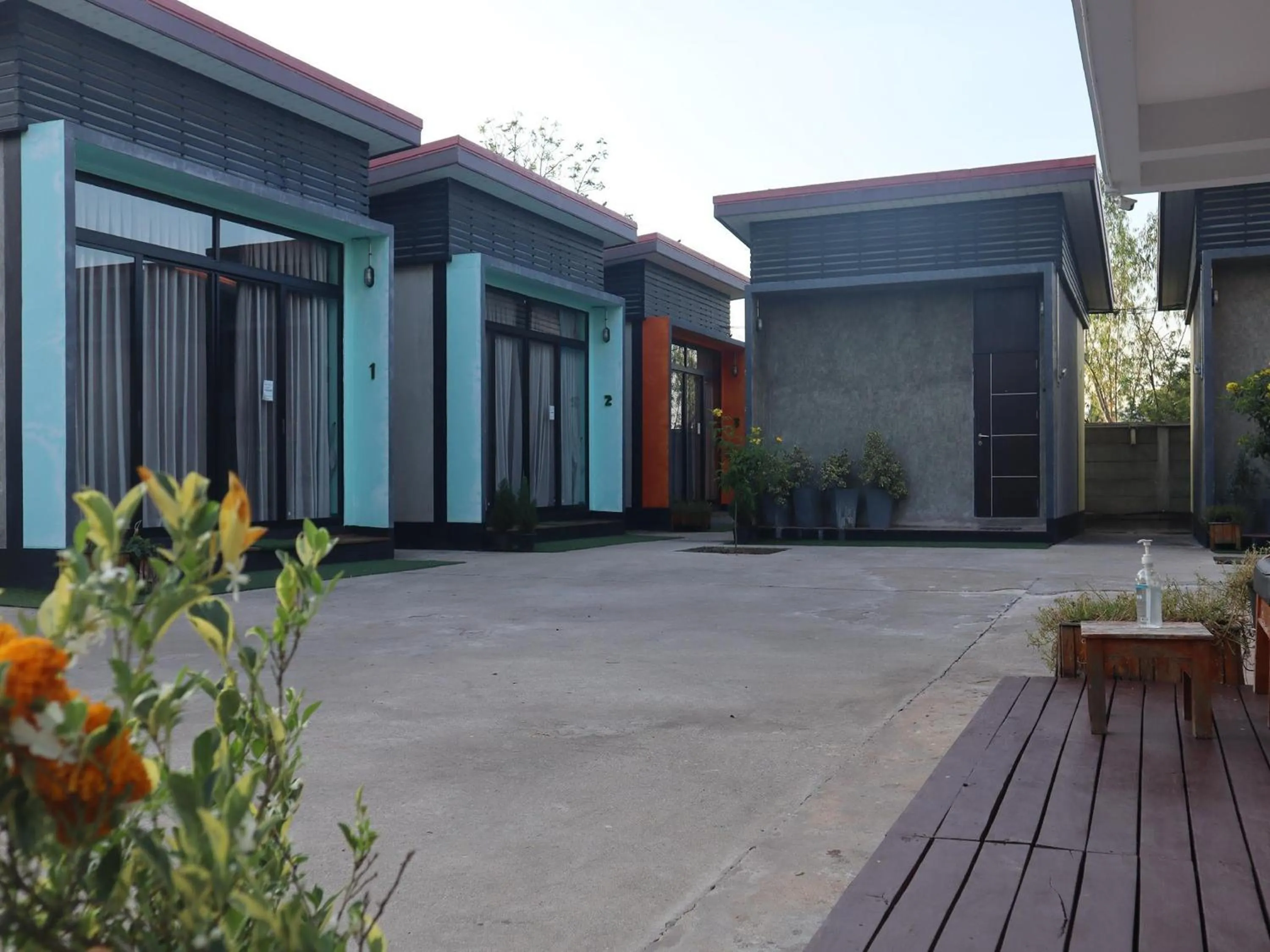 Property building in Ban Ton Resort