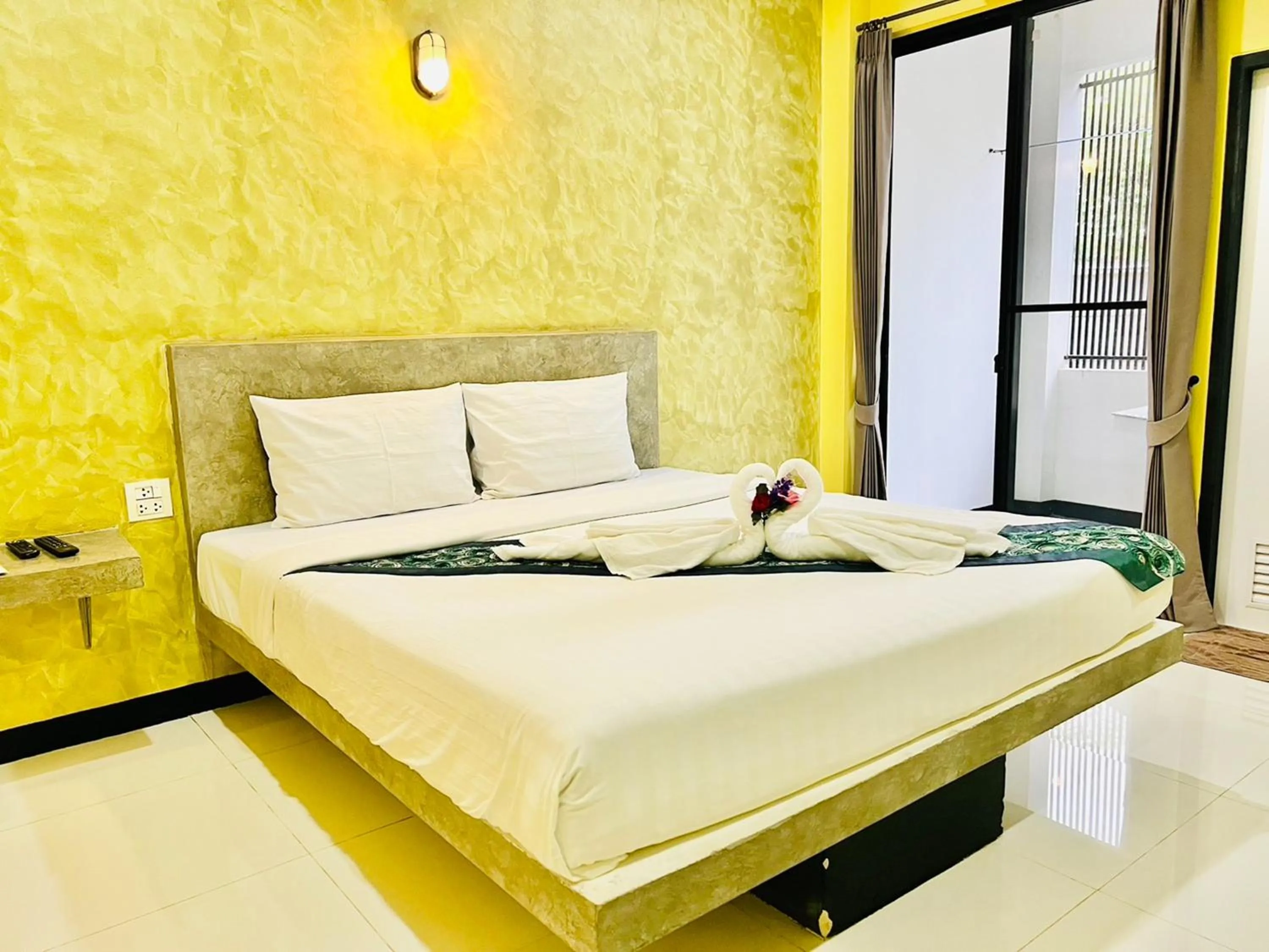 Bedroom, Bed in Ban Ton Resort