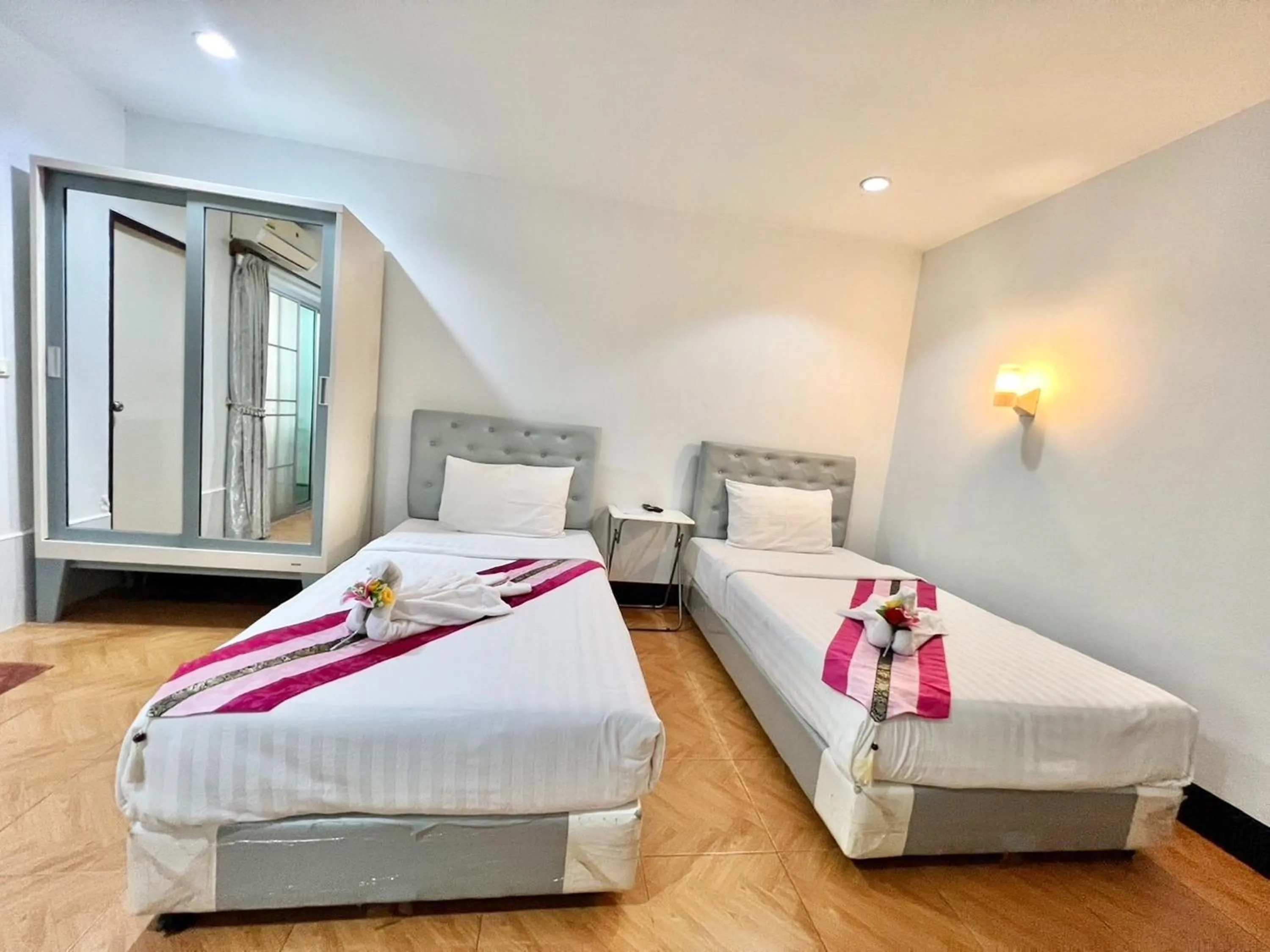 Bedroom, Bed in Ban Ton Resort