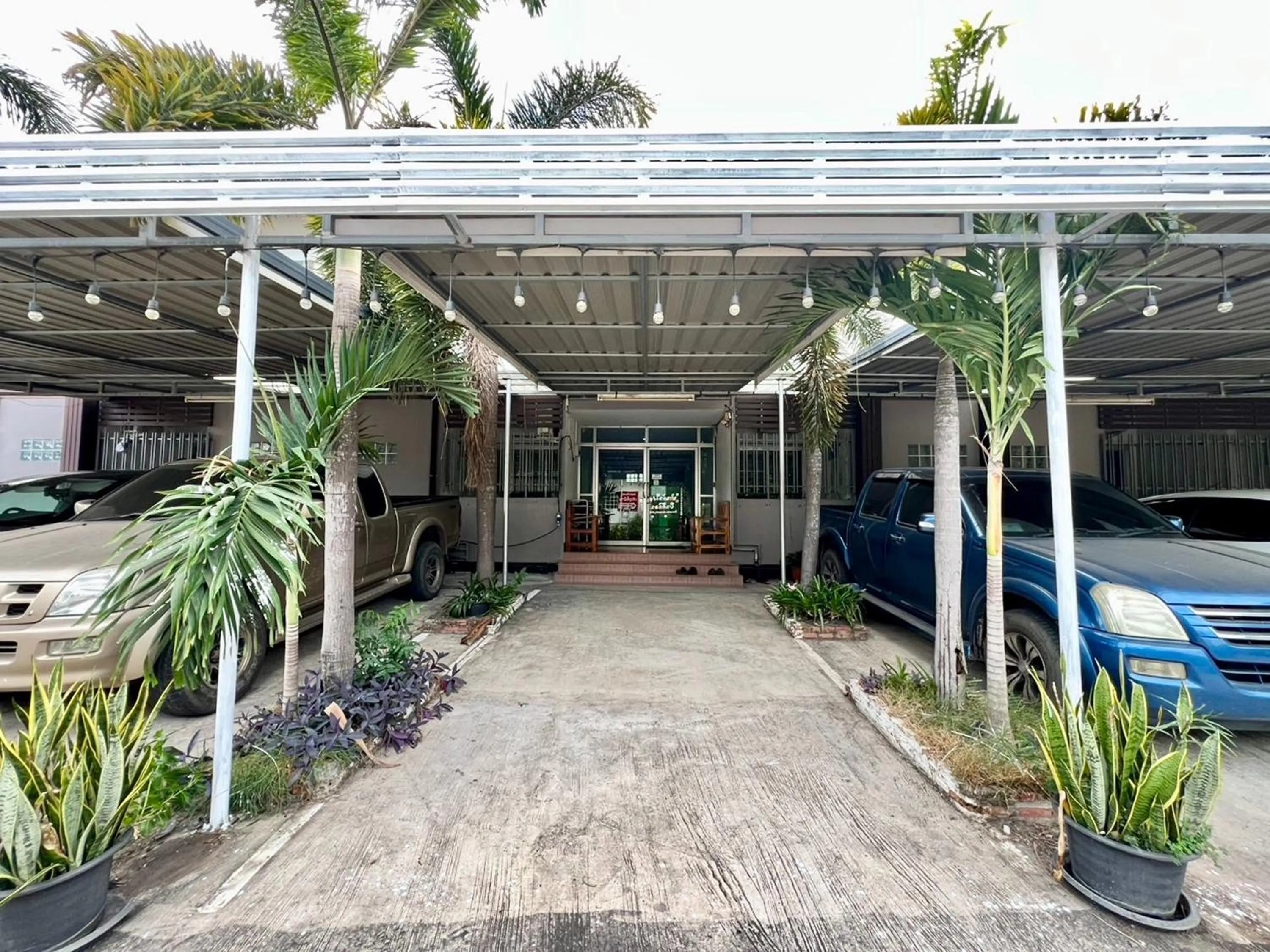 Property building in Ban Ton Resort