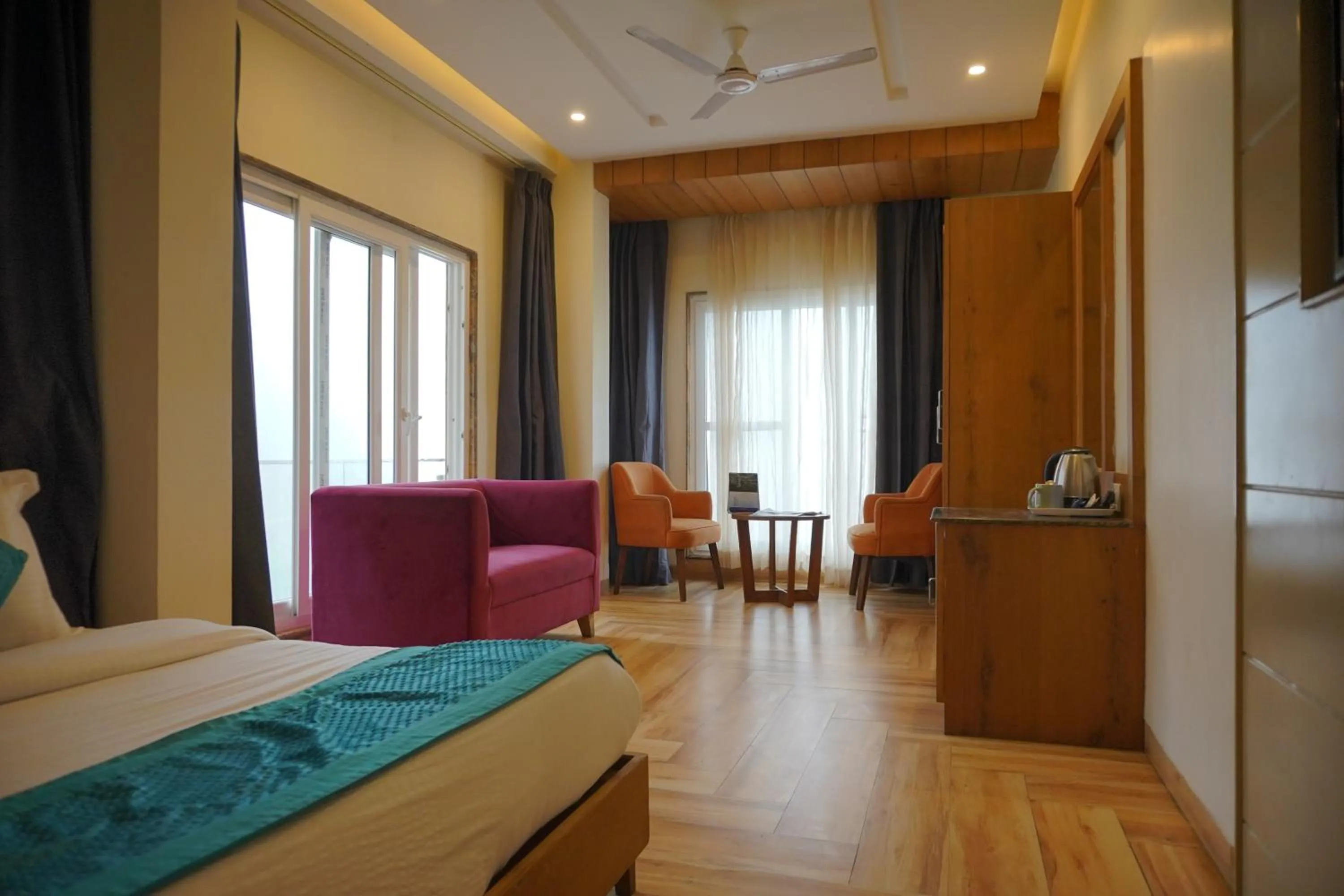 Bedroom, Bed in Luxury Inn by Stotrak Hotels