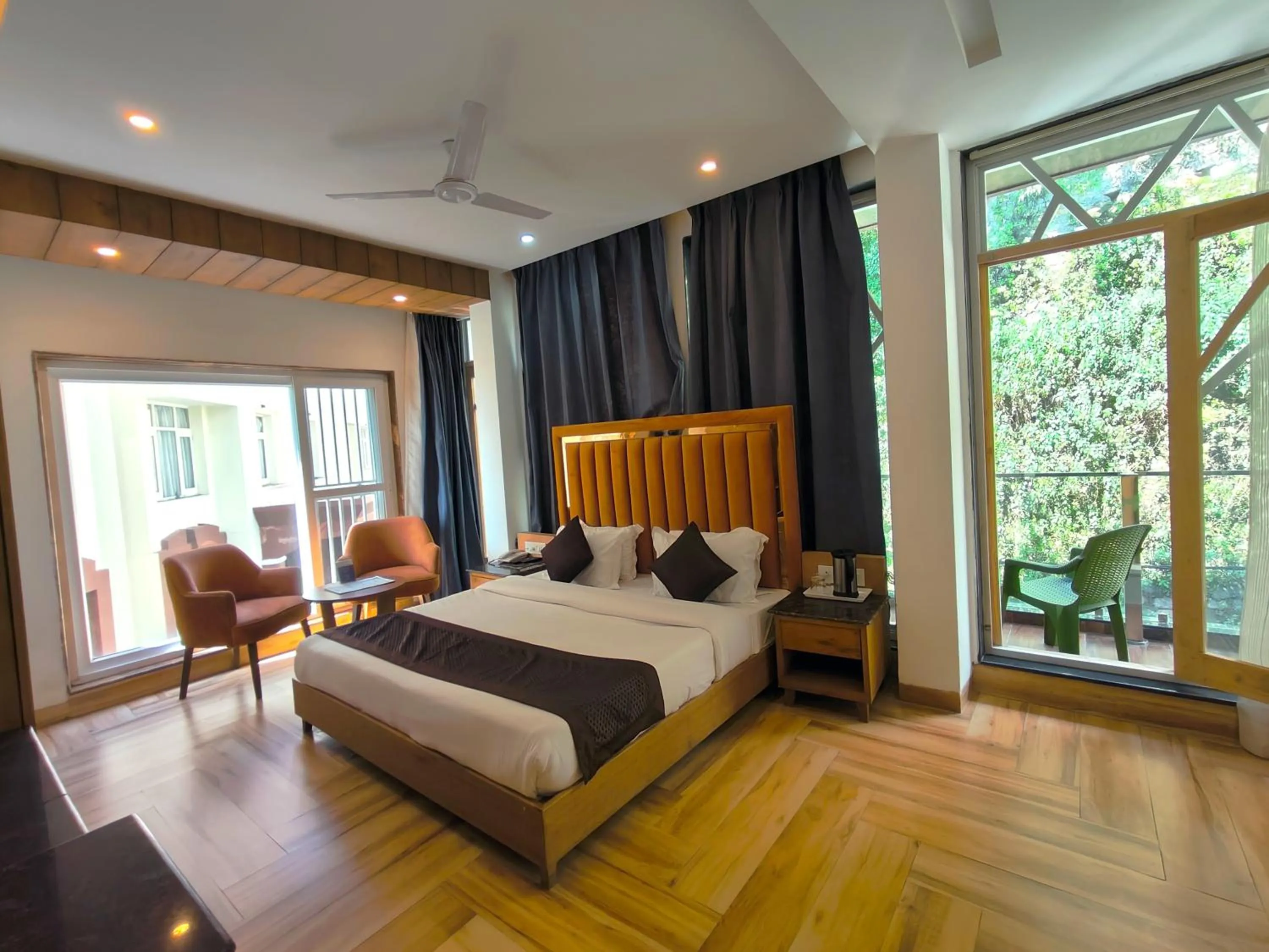 Bed in Luxury Inn by Stotrak Hotels