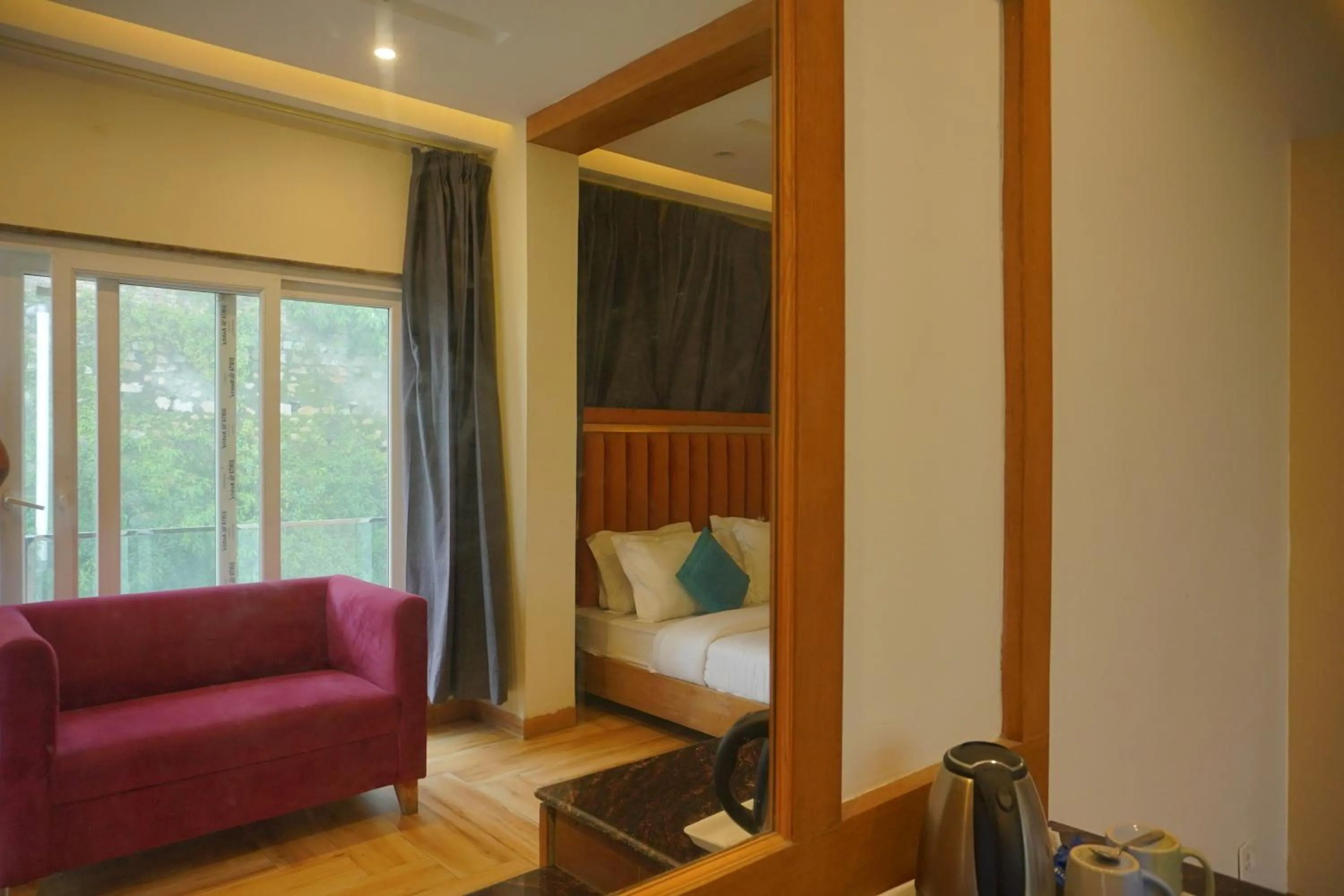 Luxury Inn by Stotrak Hotels