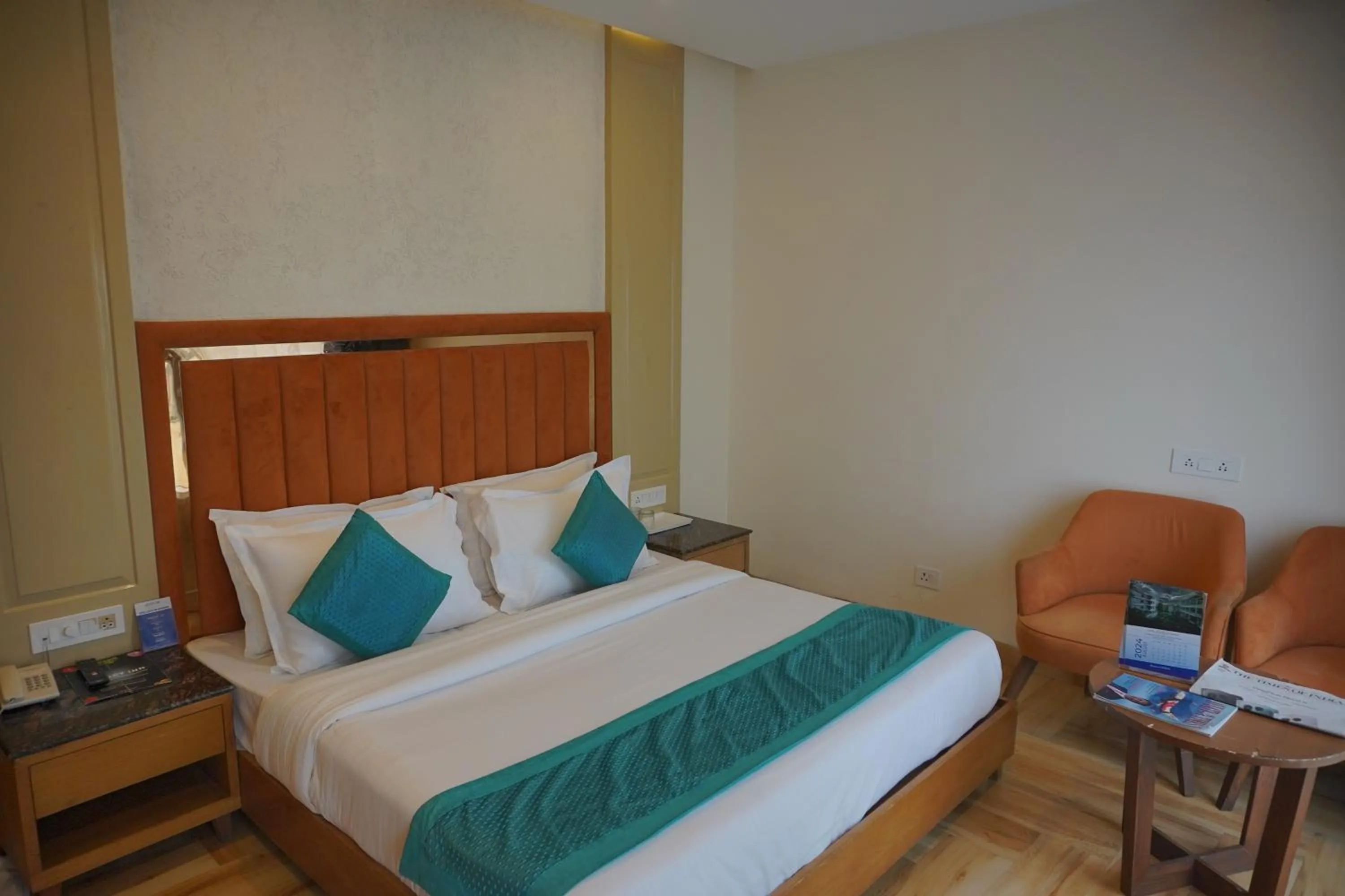 Bedroom, Bed in Luxury Inn by Stotrak Hotels