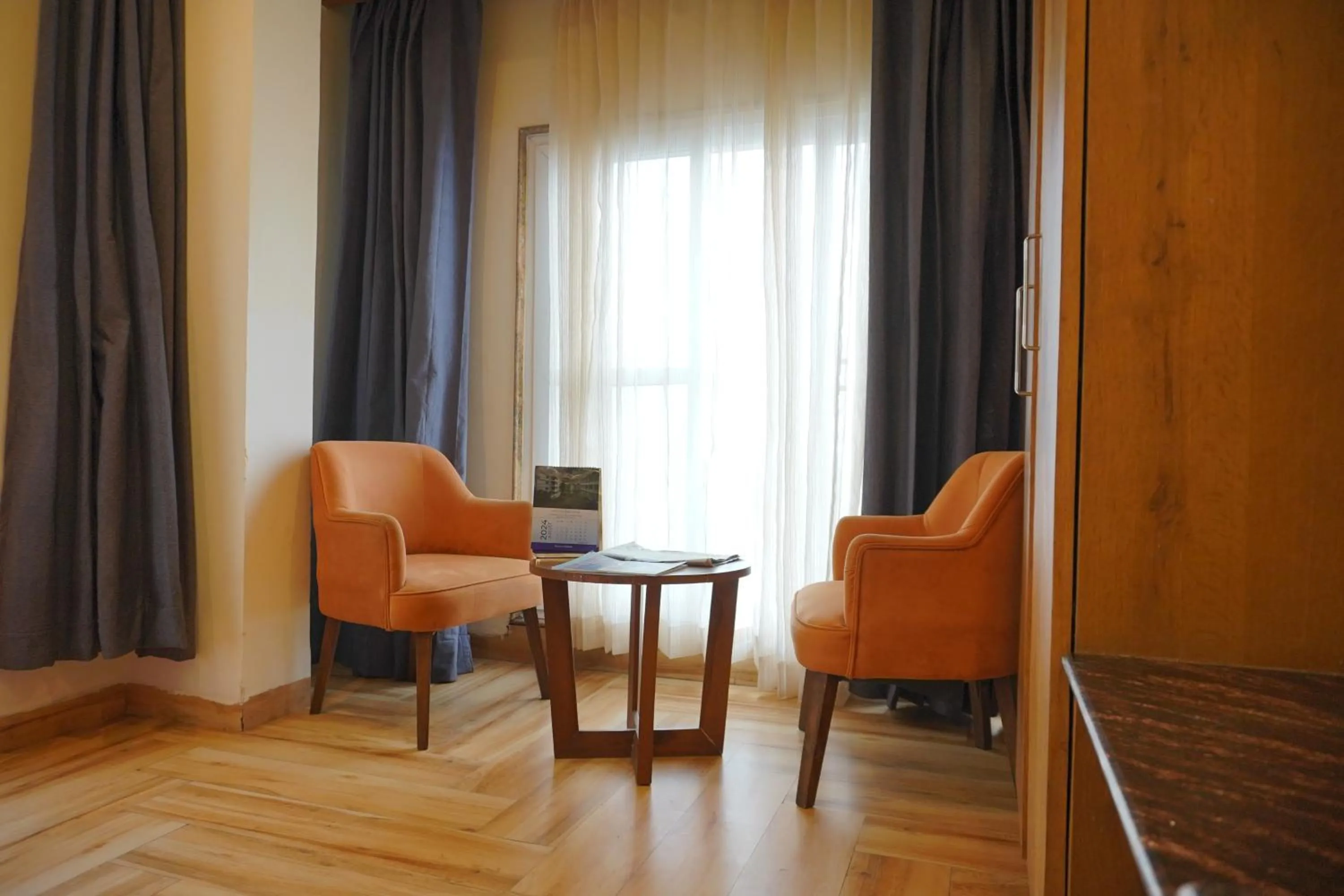 Luxury Inn by Stotrak Hotels