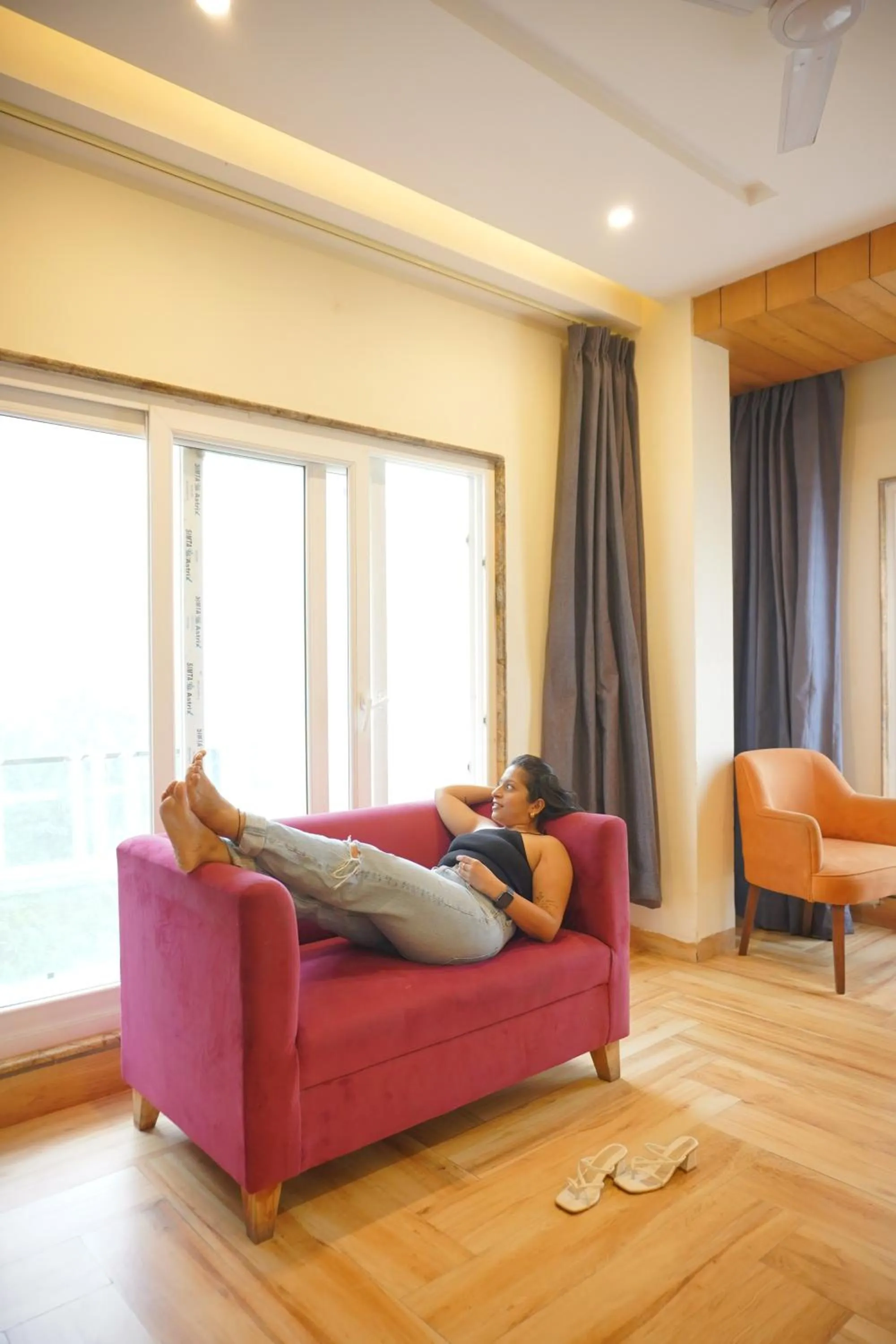 Luxury Inn by Stotrak Hotels