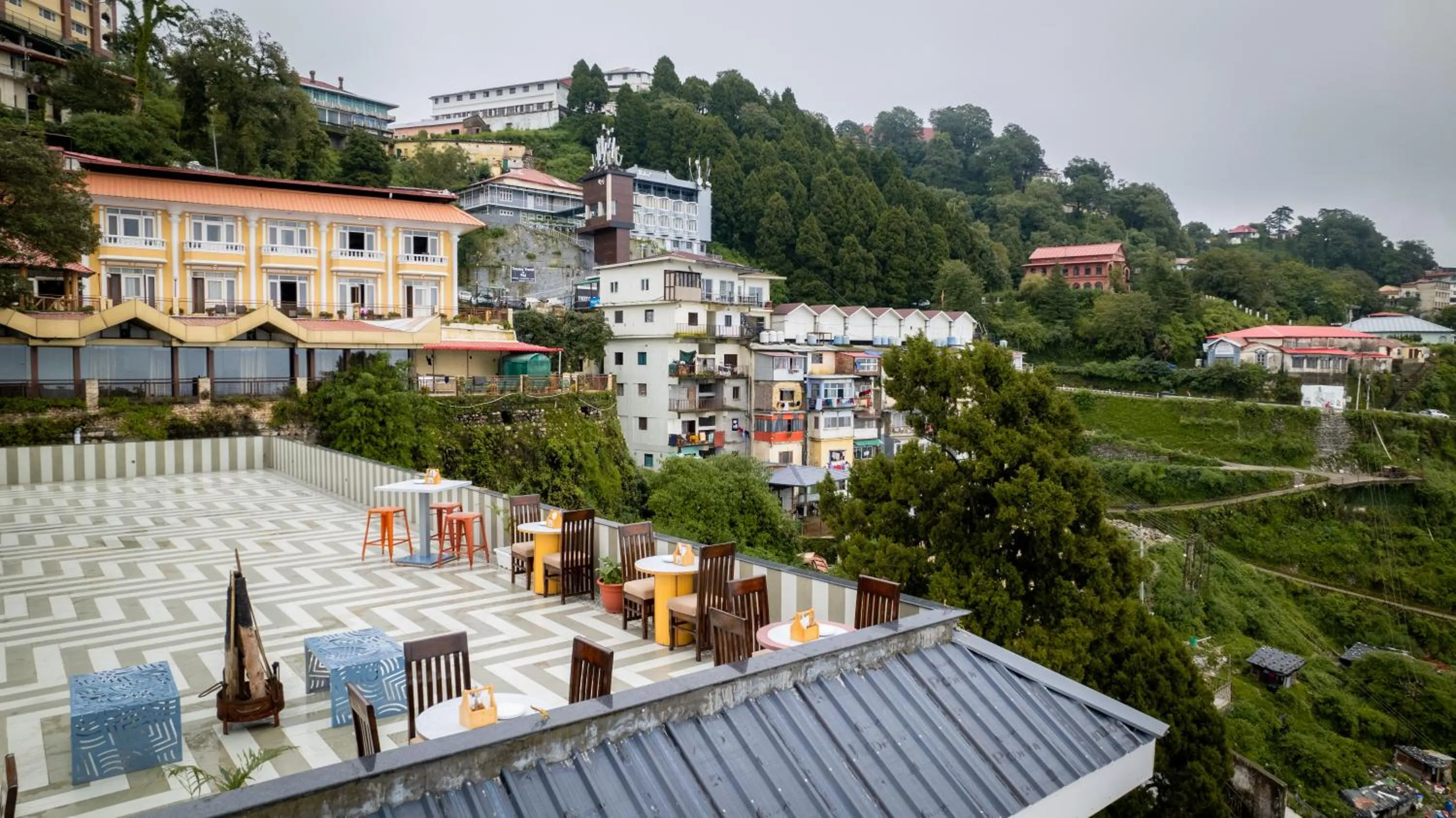 Dining area in Luxury Inn by Stotrak Hotels