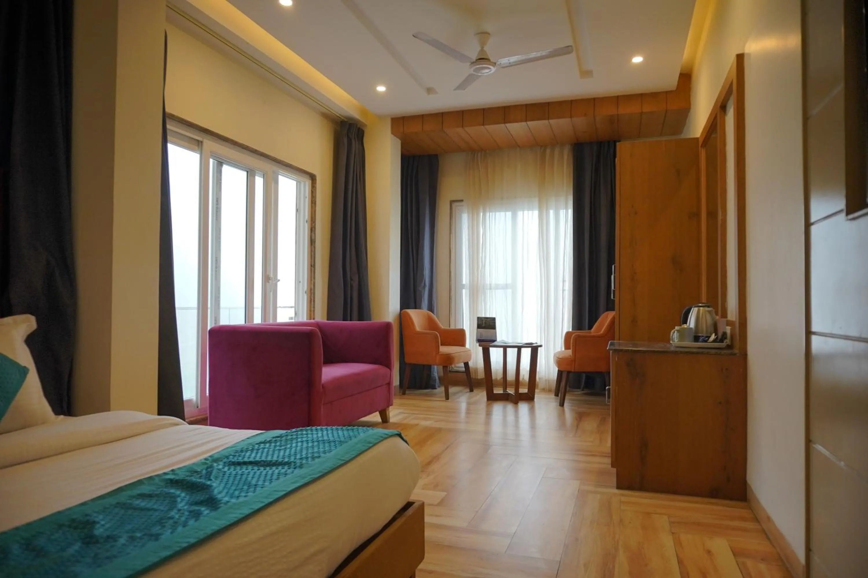 Bedroom, Bed in Luxury Inn by Stotrak Hotels