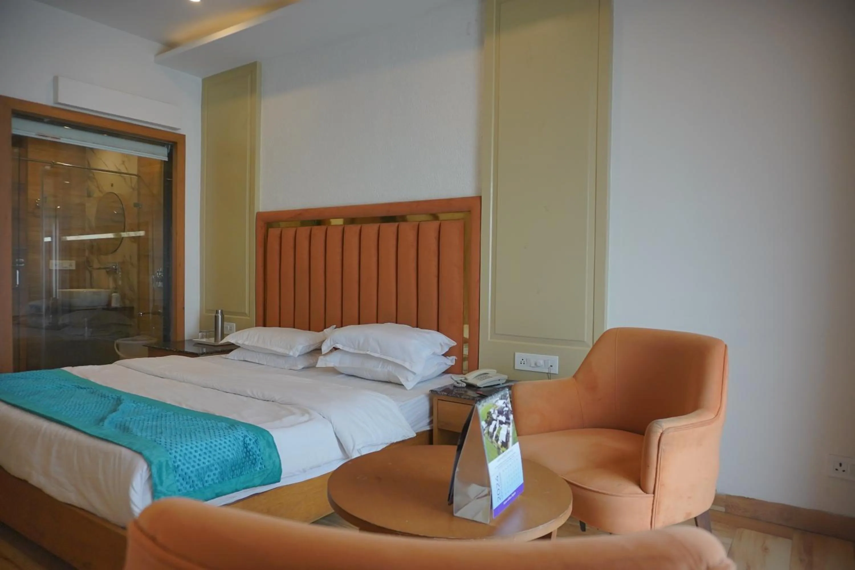 Bedroom, Bed in Luxury Inn by Stotrak Hotels