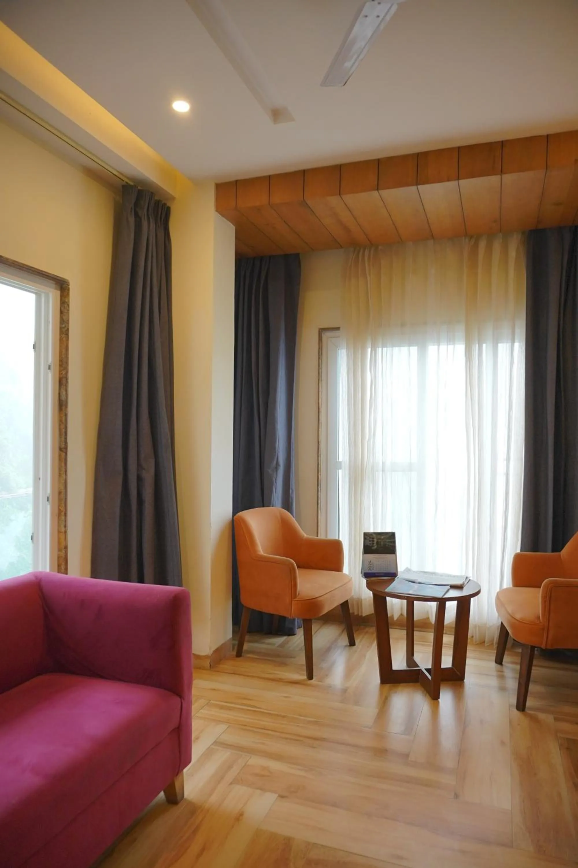 Luxury Inn by Stotrak Hotels