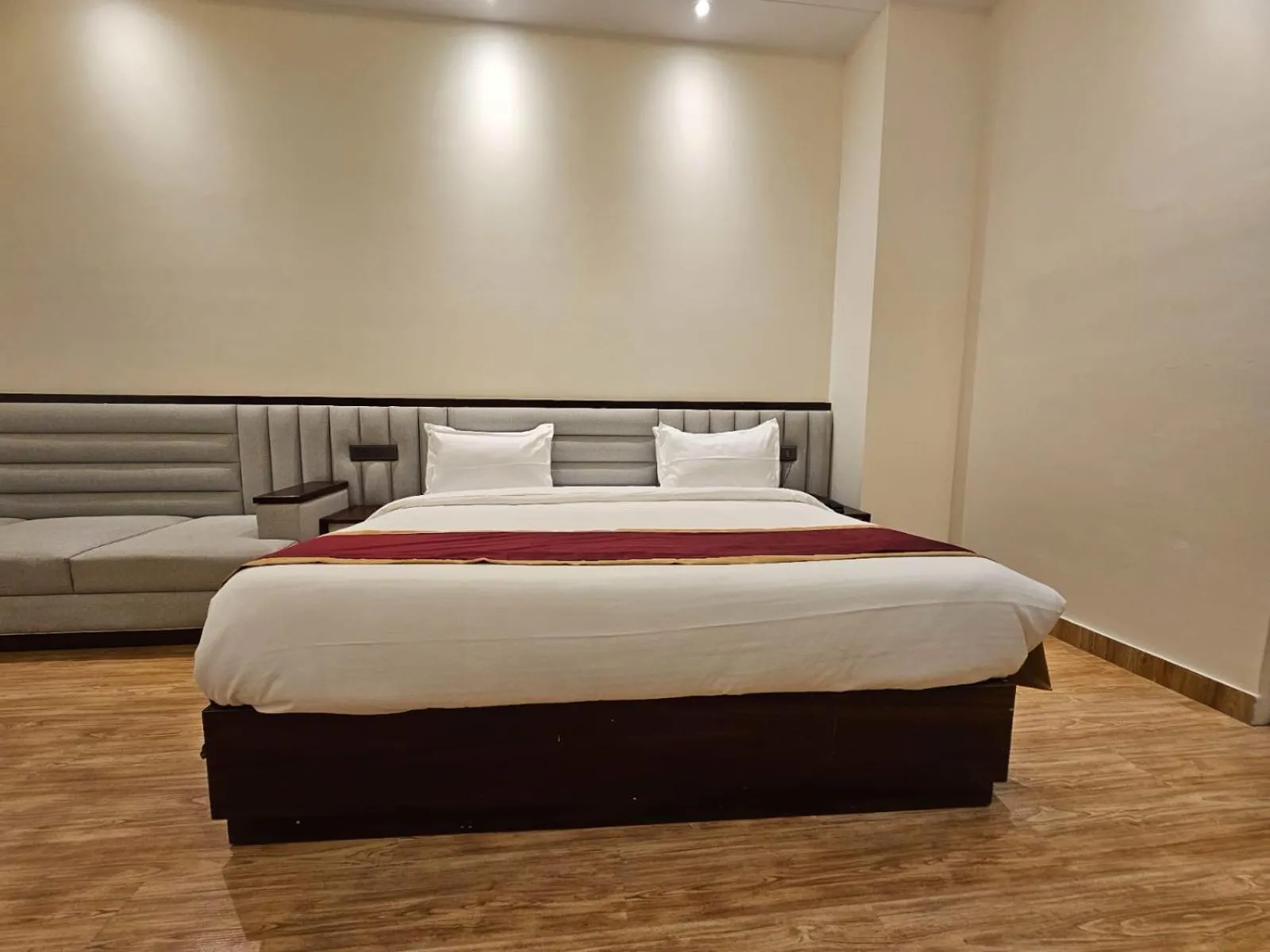 Bedroom, Bed in Hotel Elara