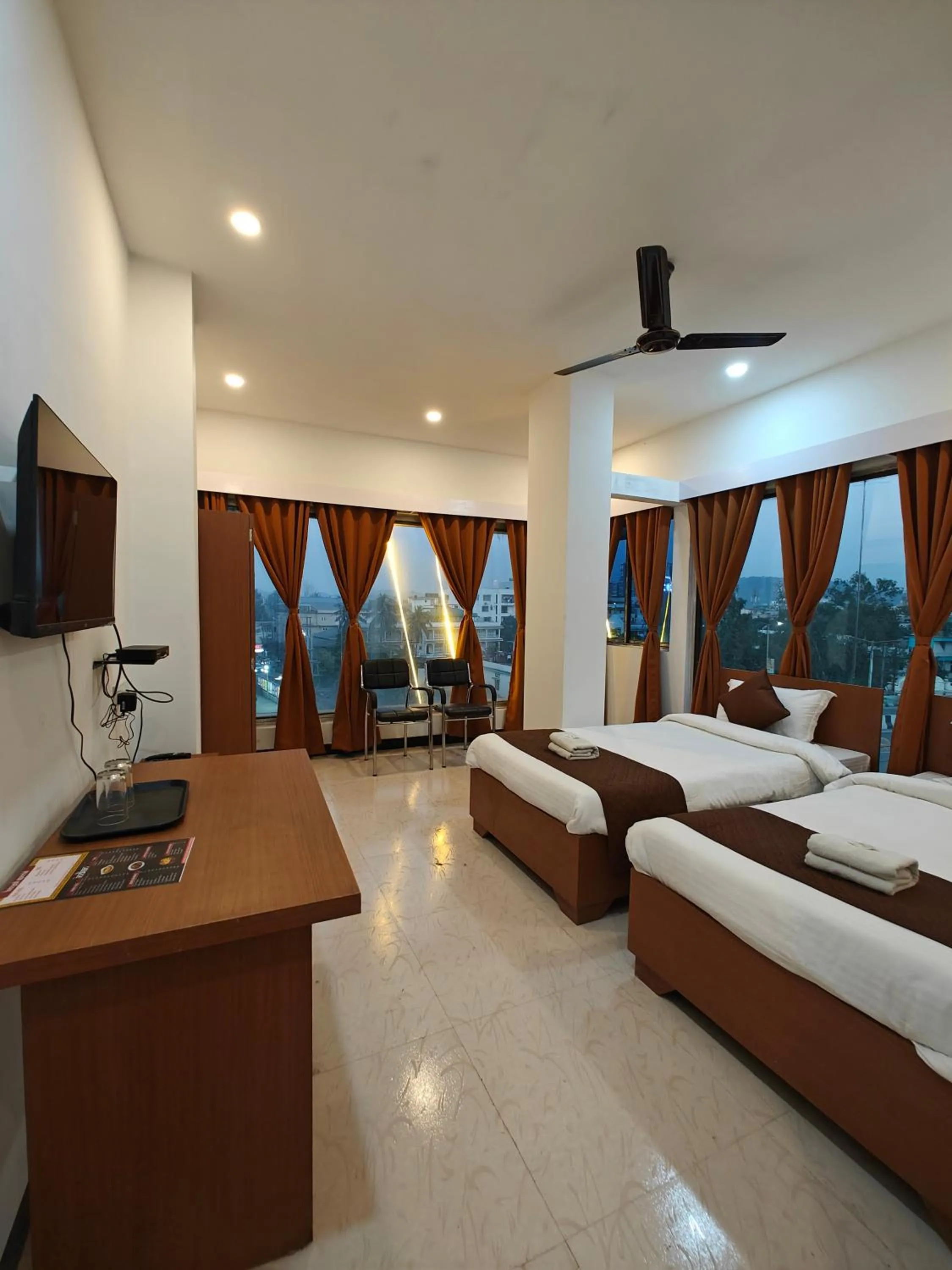 Deluxe Double Room in Hotel New Ganga Near Nemcare and GMCH