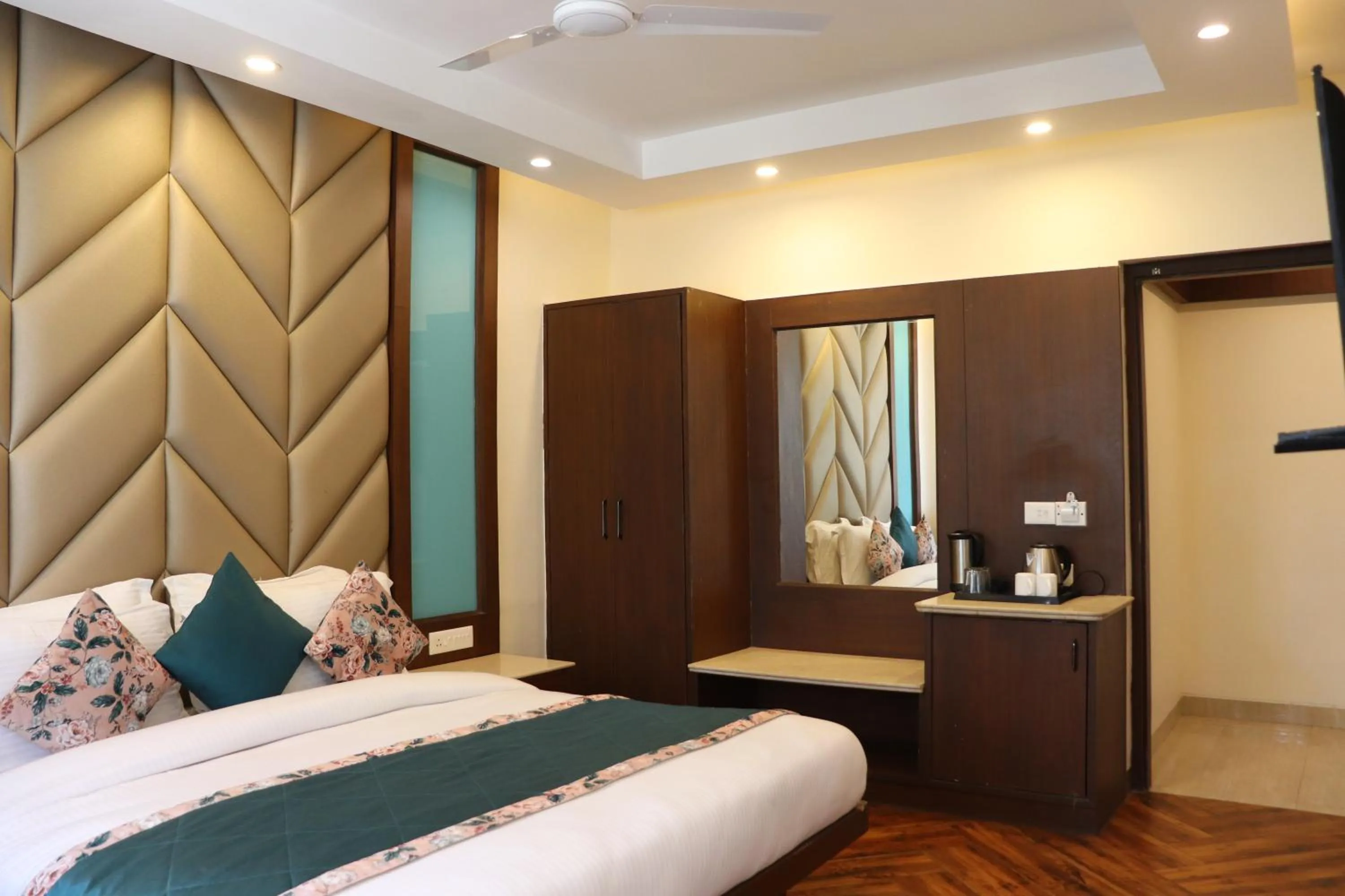 Bed in The Kenilworth Mussoorie by Stotrak On Mall Road with On-site Parking