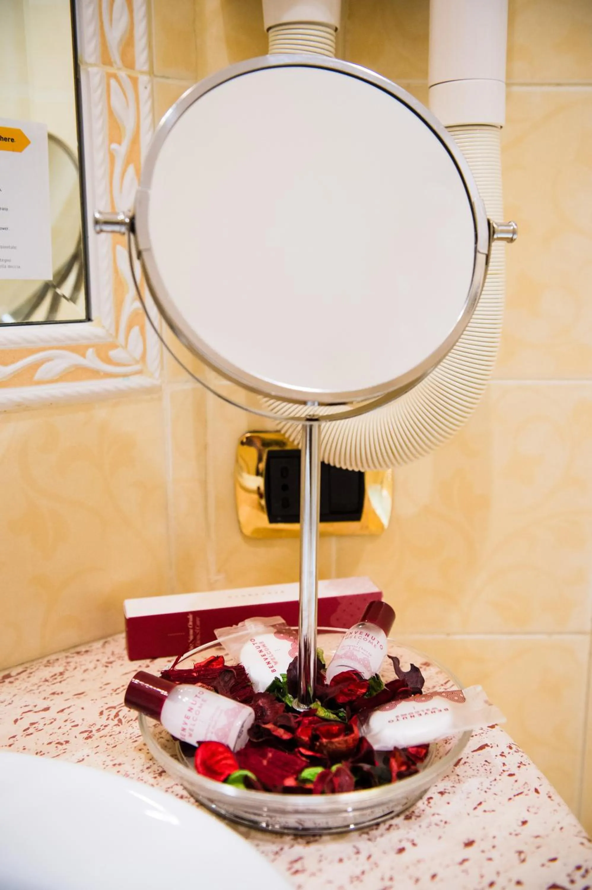 Bathroom, Dining Area in Hotel Amadeus