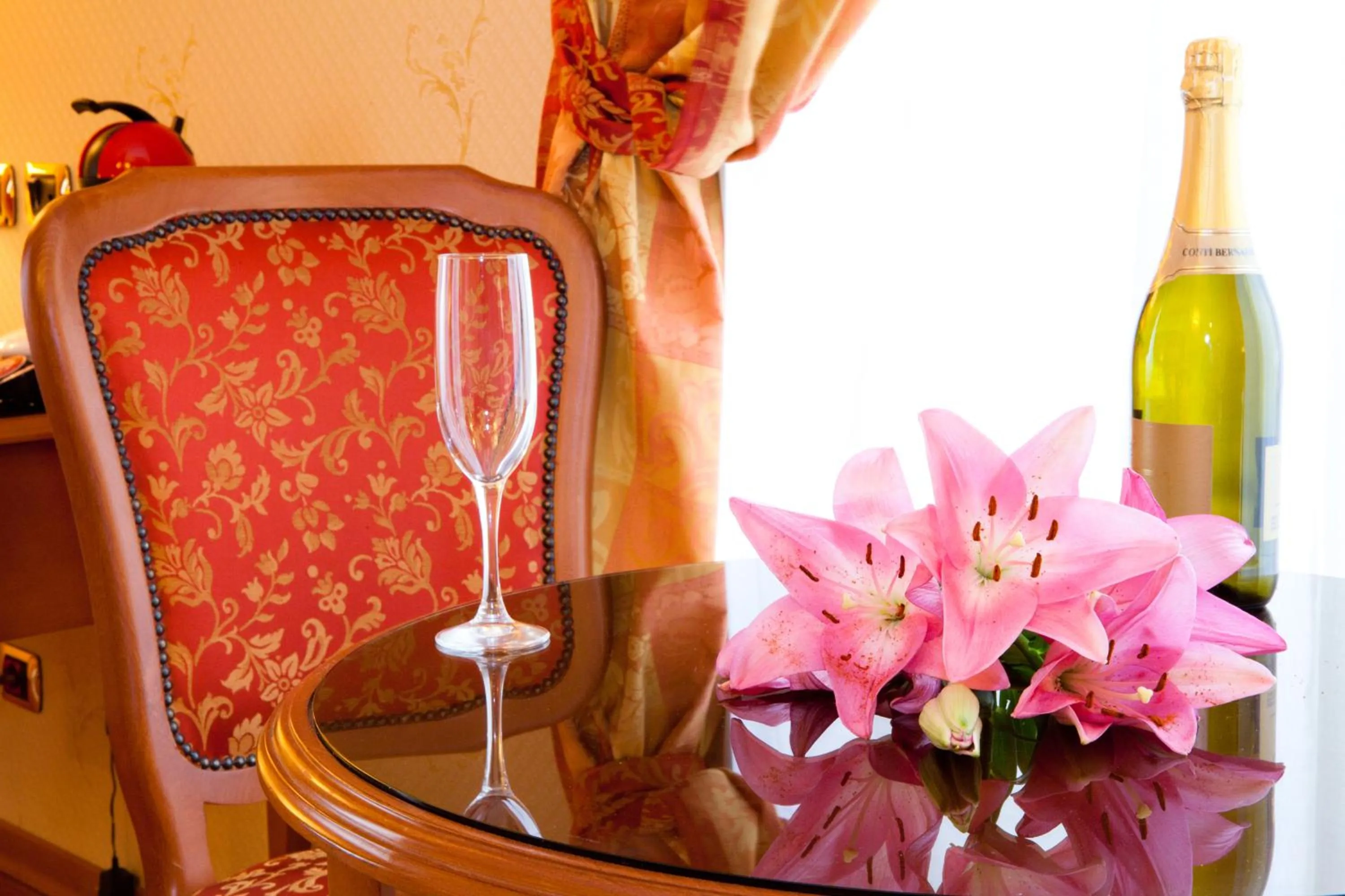 Seating area in Hotel Amadeus