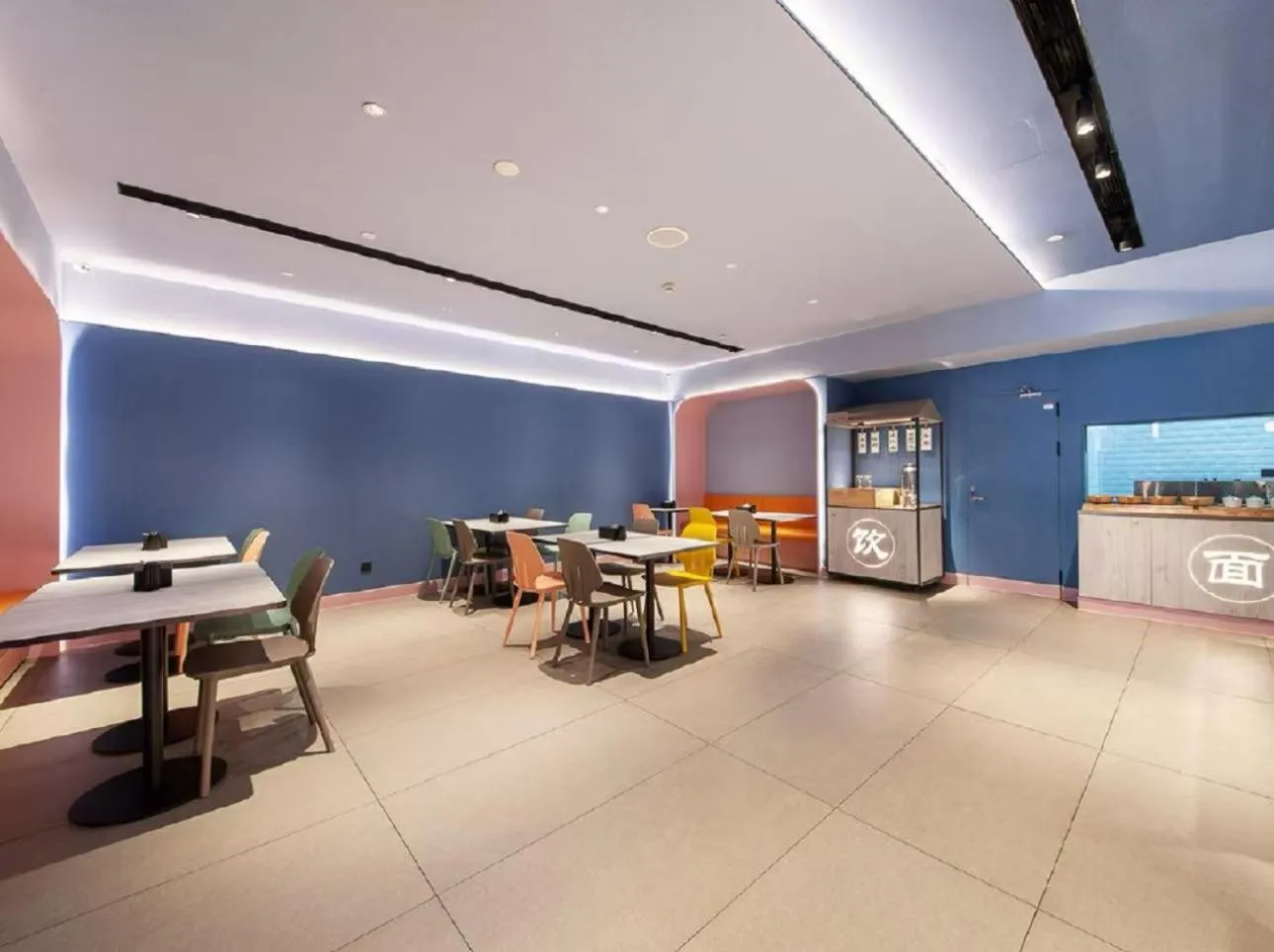 Restaurant/places to eat in Hanting Hotel Shanghai Babaiban Pudian Road Subway Station