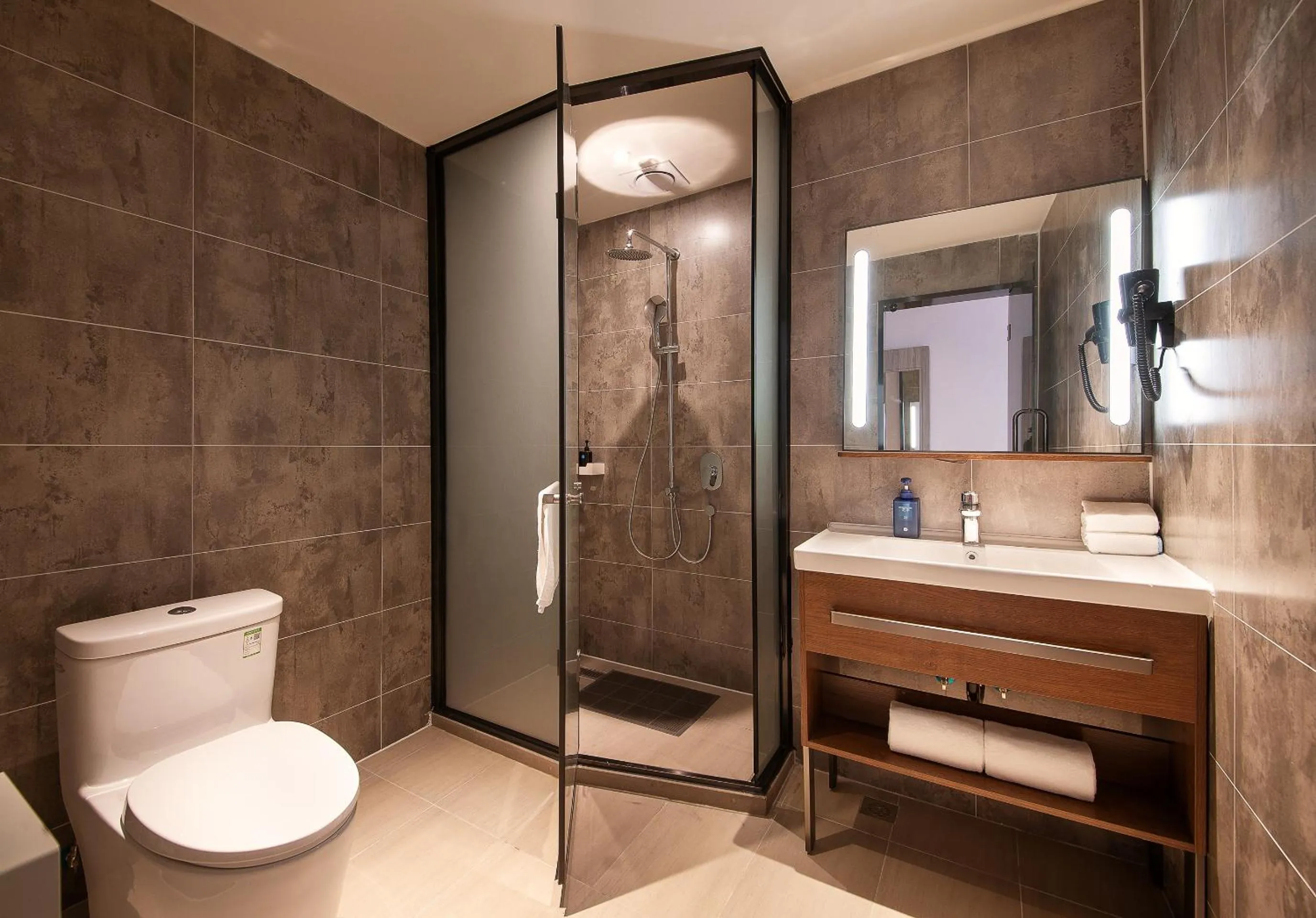 Bathroom in Hanting Hotel Shanghai Lujiazui Pudong South Road