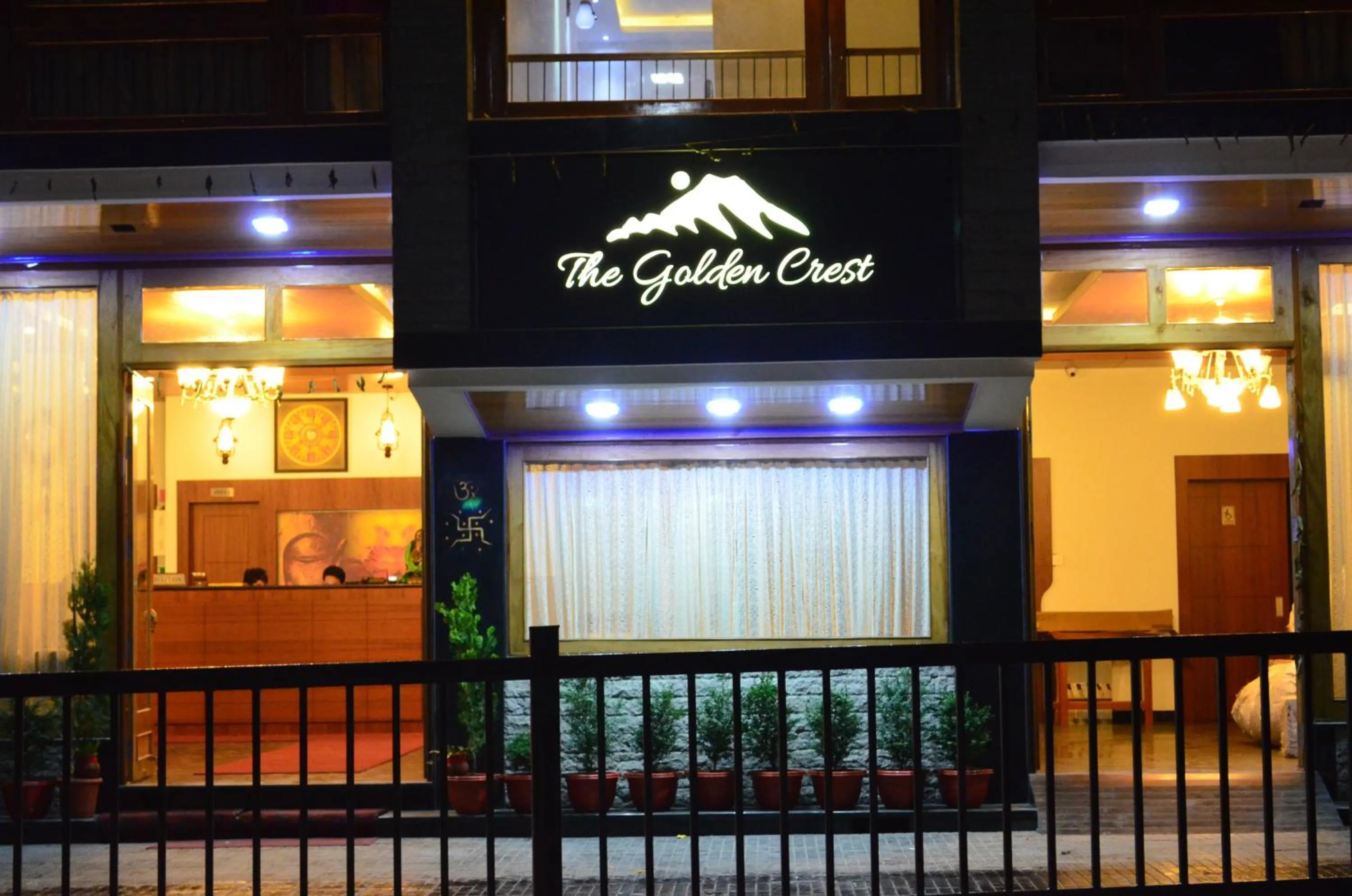 Facade/entrance in The Golden Crest