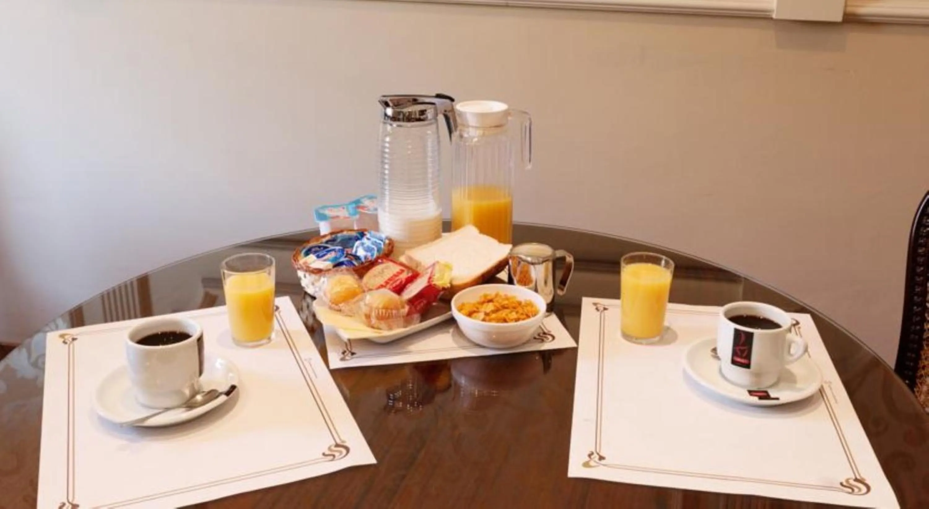 Food and drinks in Hotel Central Boutique