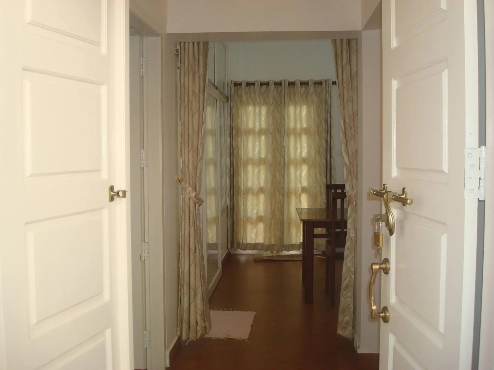 Decorative detail in Olive Brook