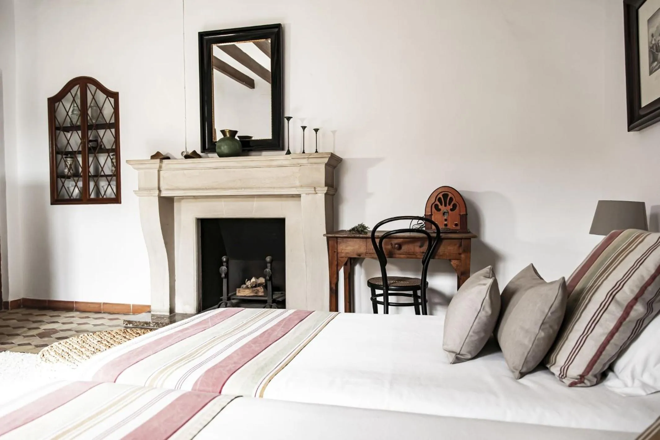 Bedroom, Bed in León de Sineu