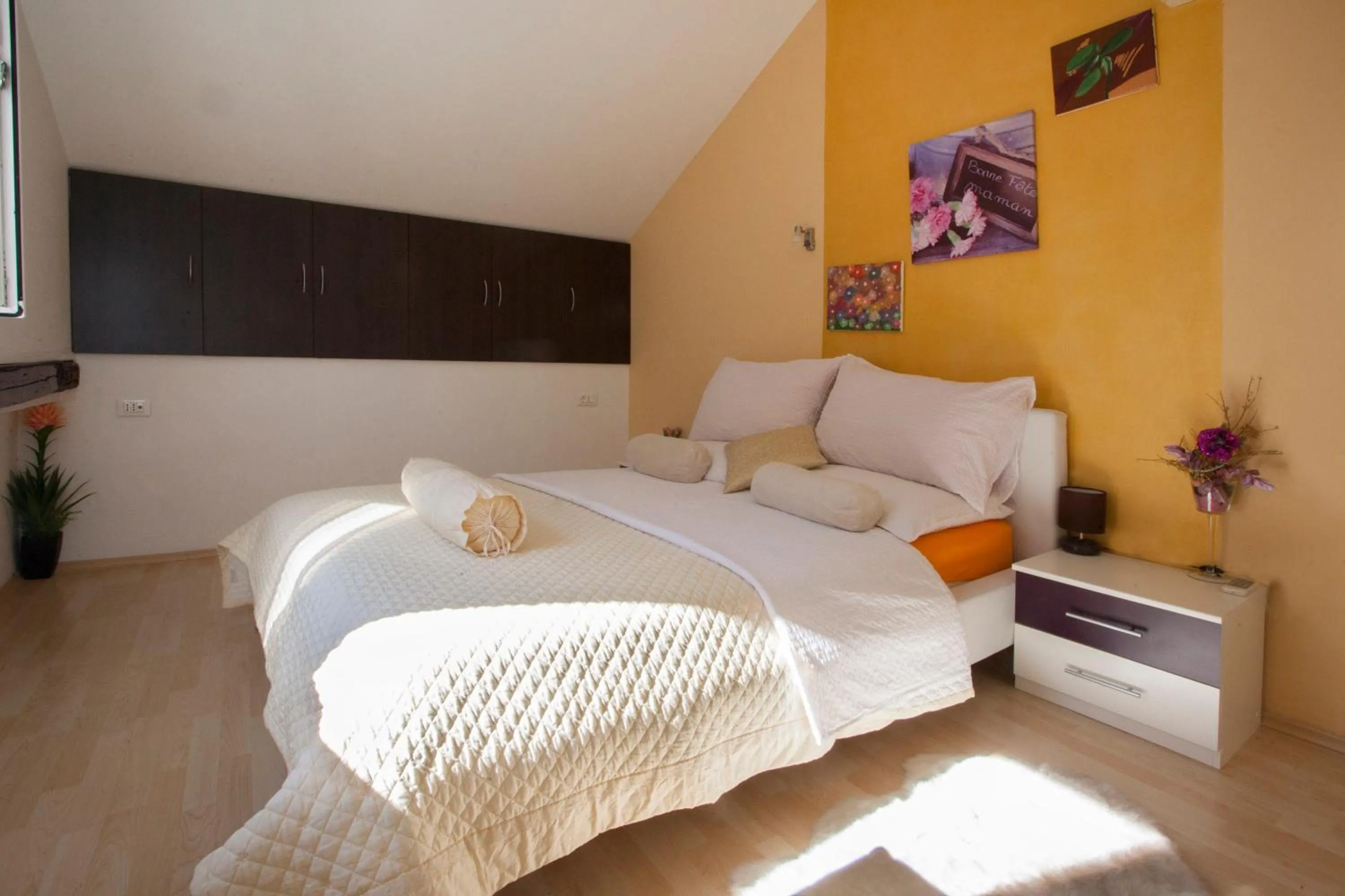 Decorative detail, Bed in Apartment Welcome