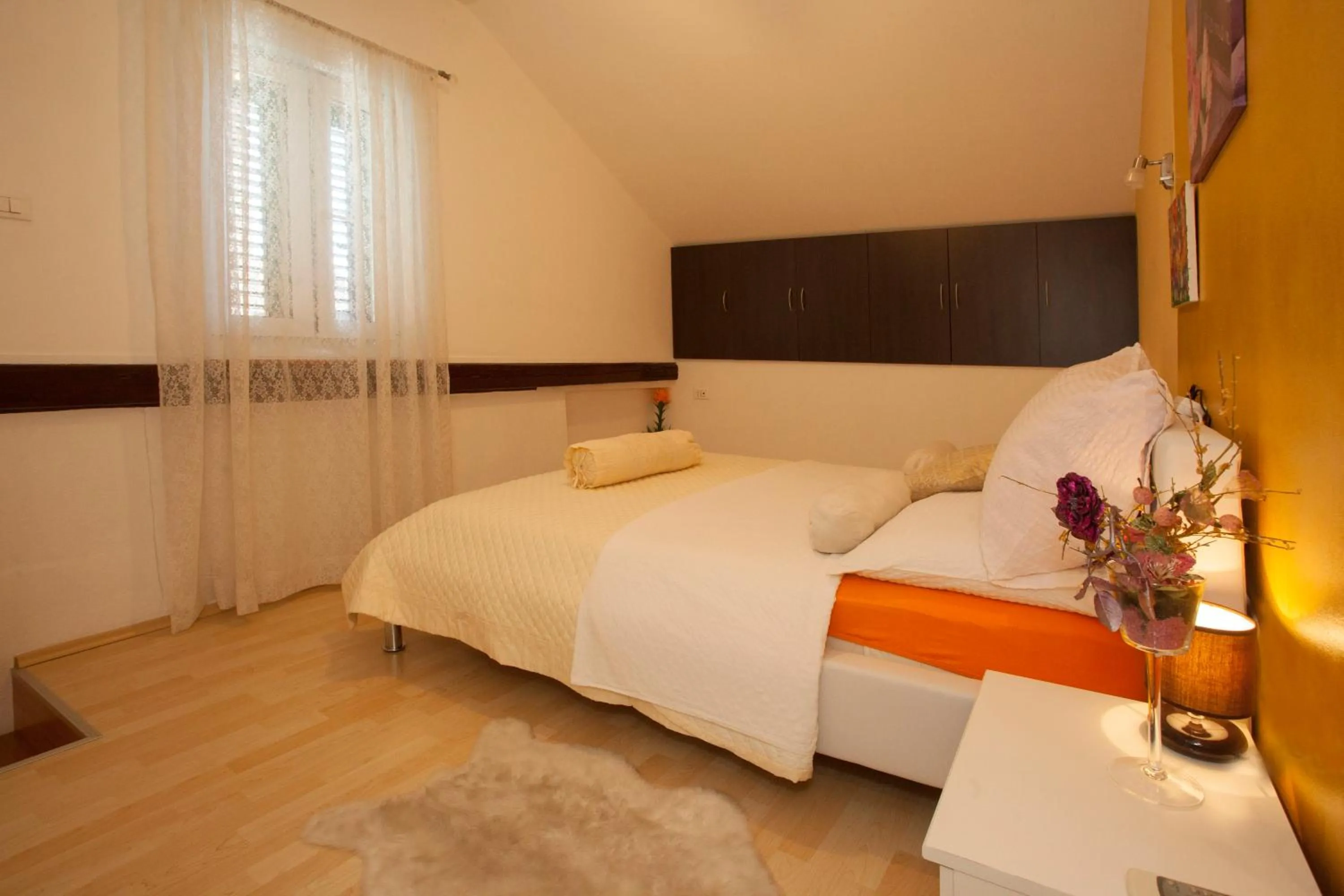 Bed in Apartment Welcome