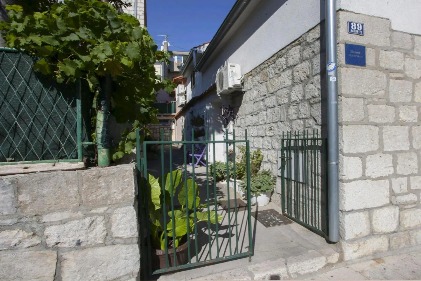 Facade/entrance in Apartment Welcome