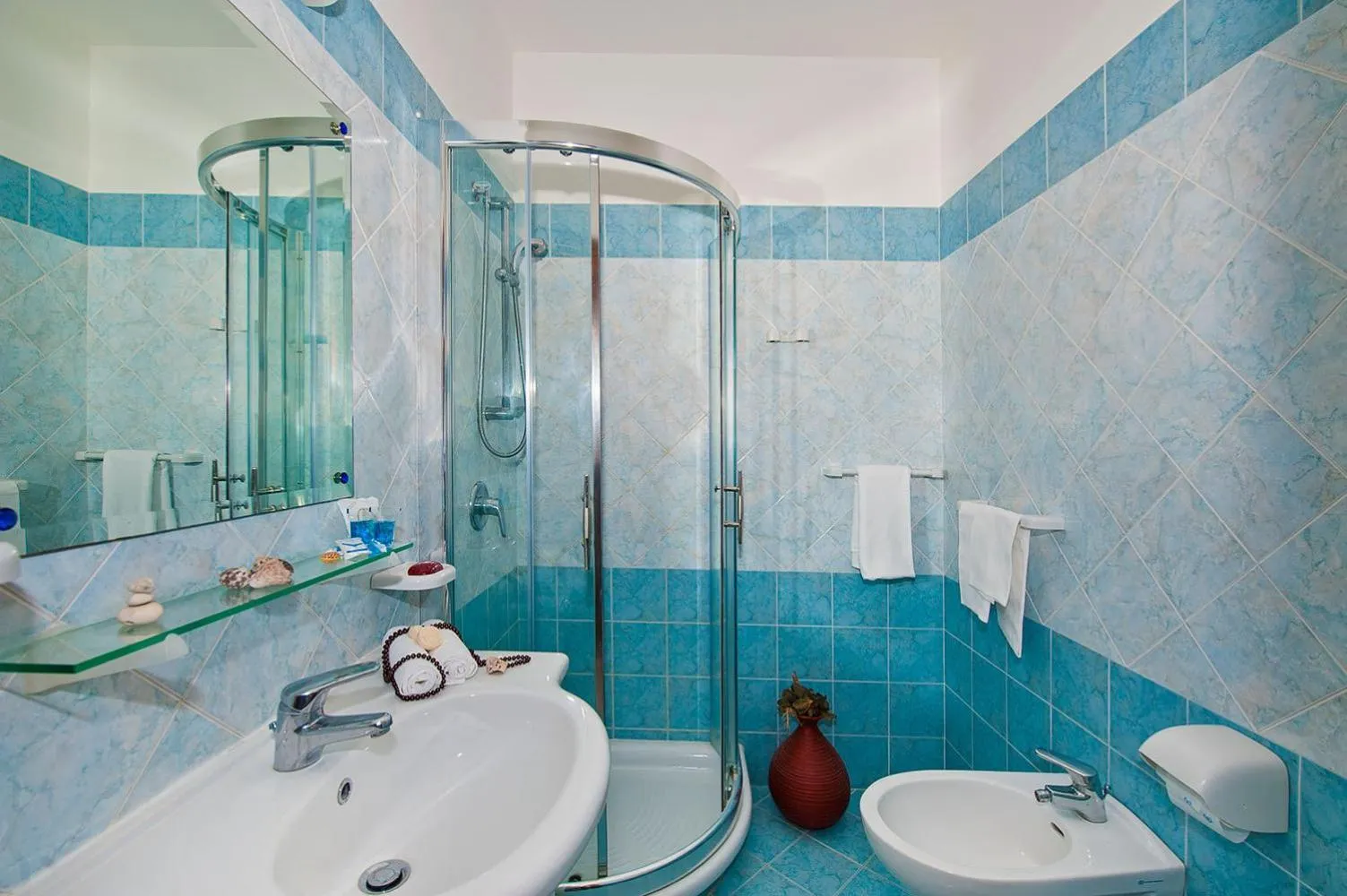 Toilet in Hotel Il Gabbiano