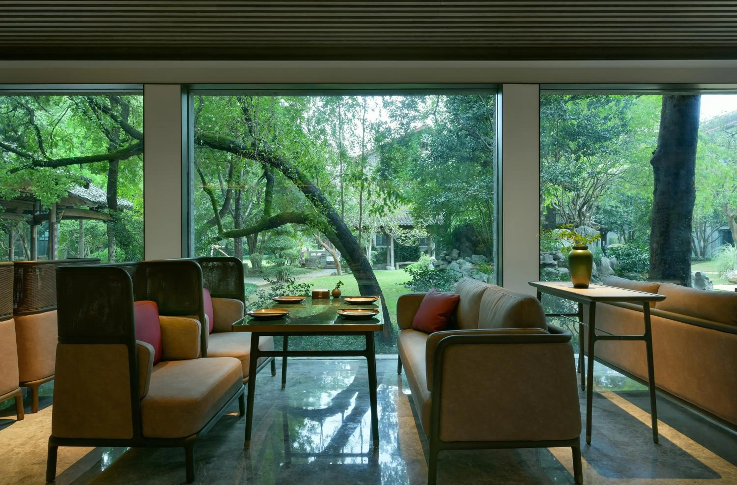 Dining area in JOYA Hotel Shanghai Jiading
