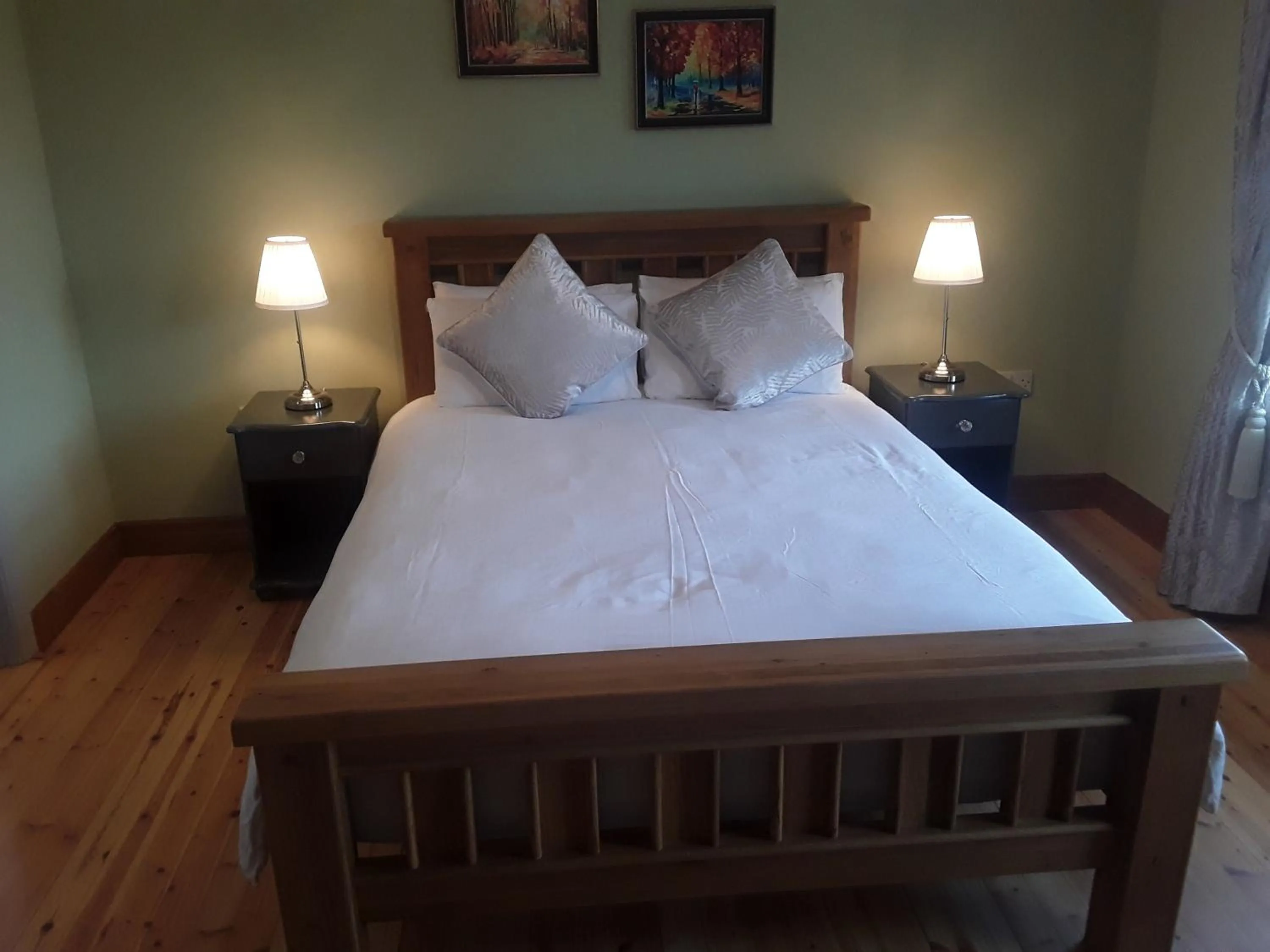 Bed in Doonard Manor B&B