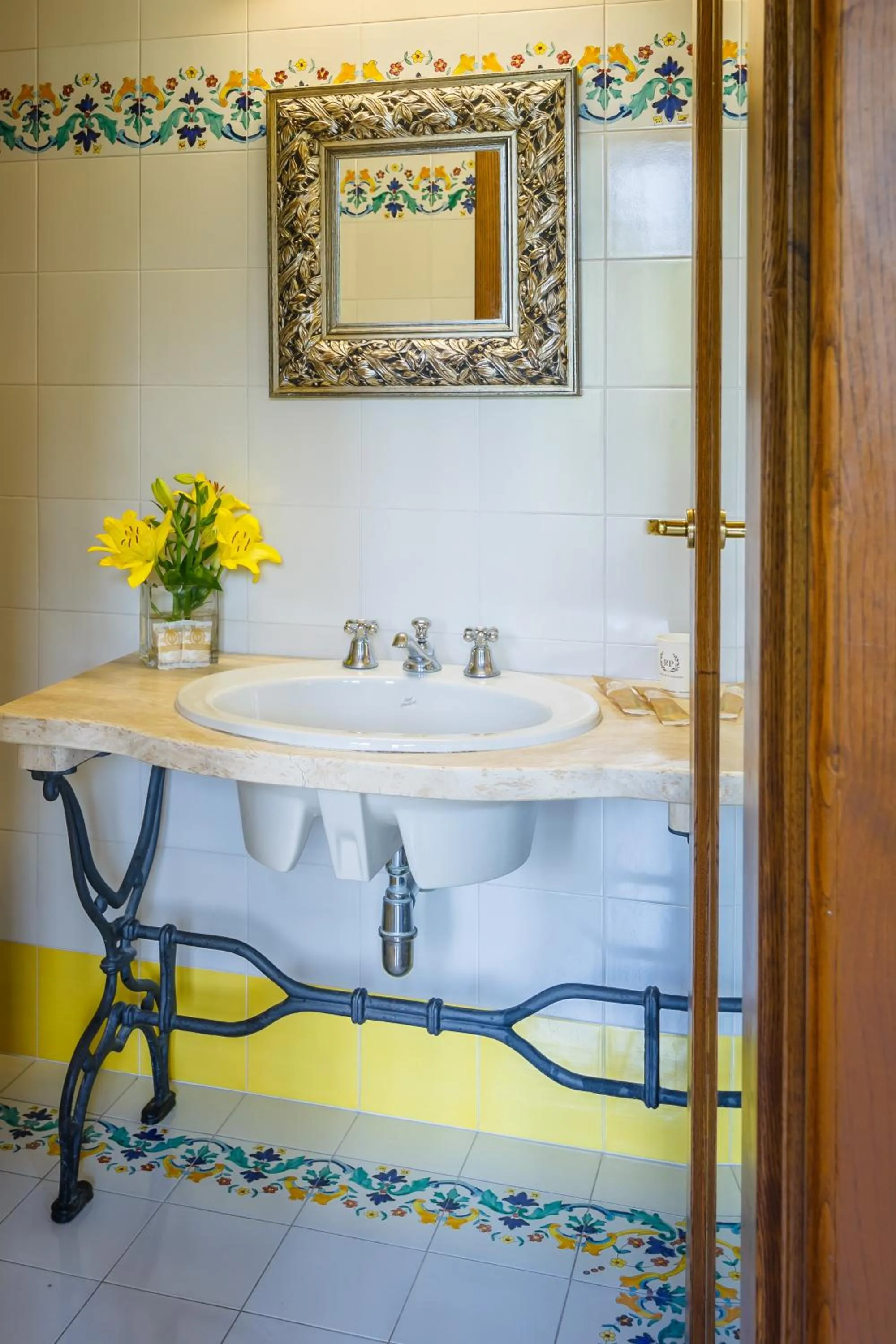Bathroom in Villaggio Albergo San Lorenzo e Santa Caterina