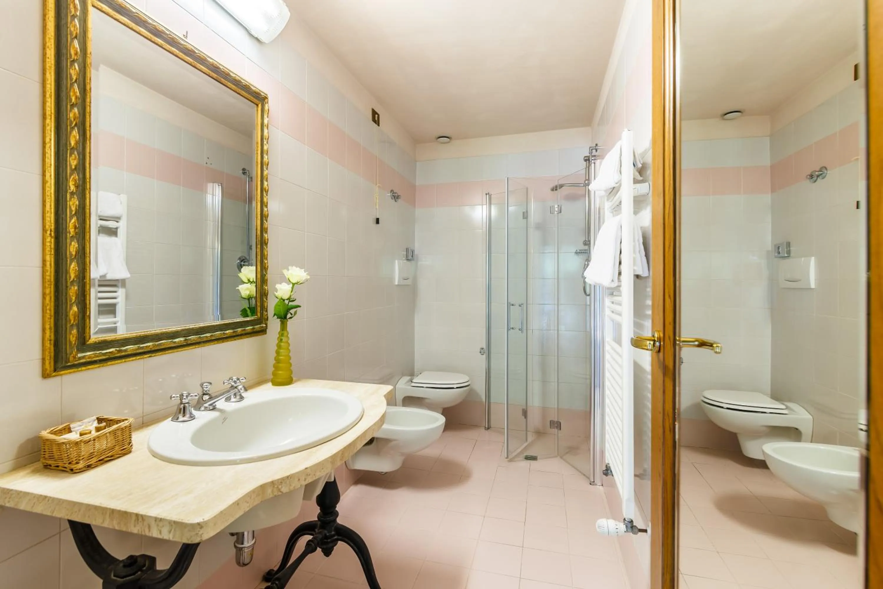 Bathroom in Villaggio Albergo San Lorenzo e Santa Caterina