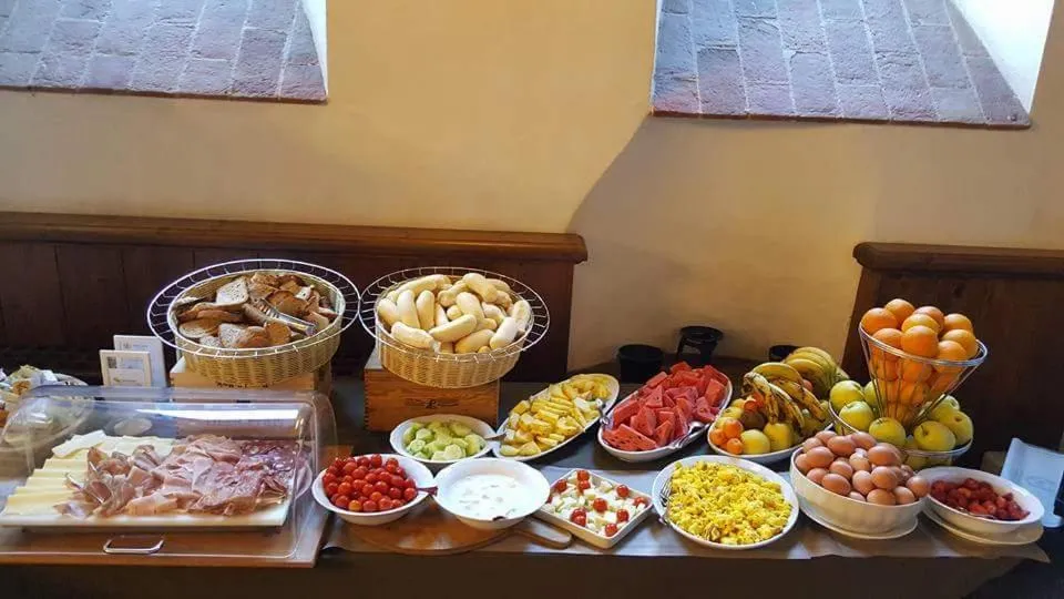 Continental breakfast in Villaggio Albergo San Lorenzo e Santa Caterina