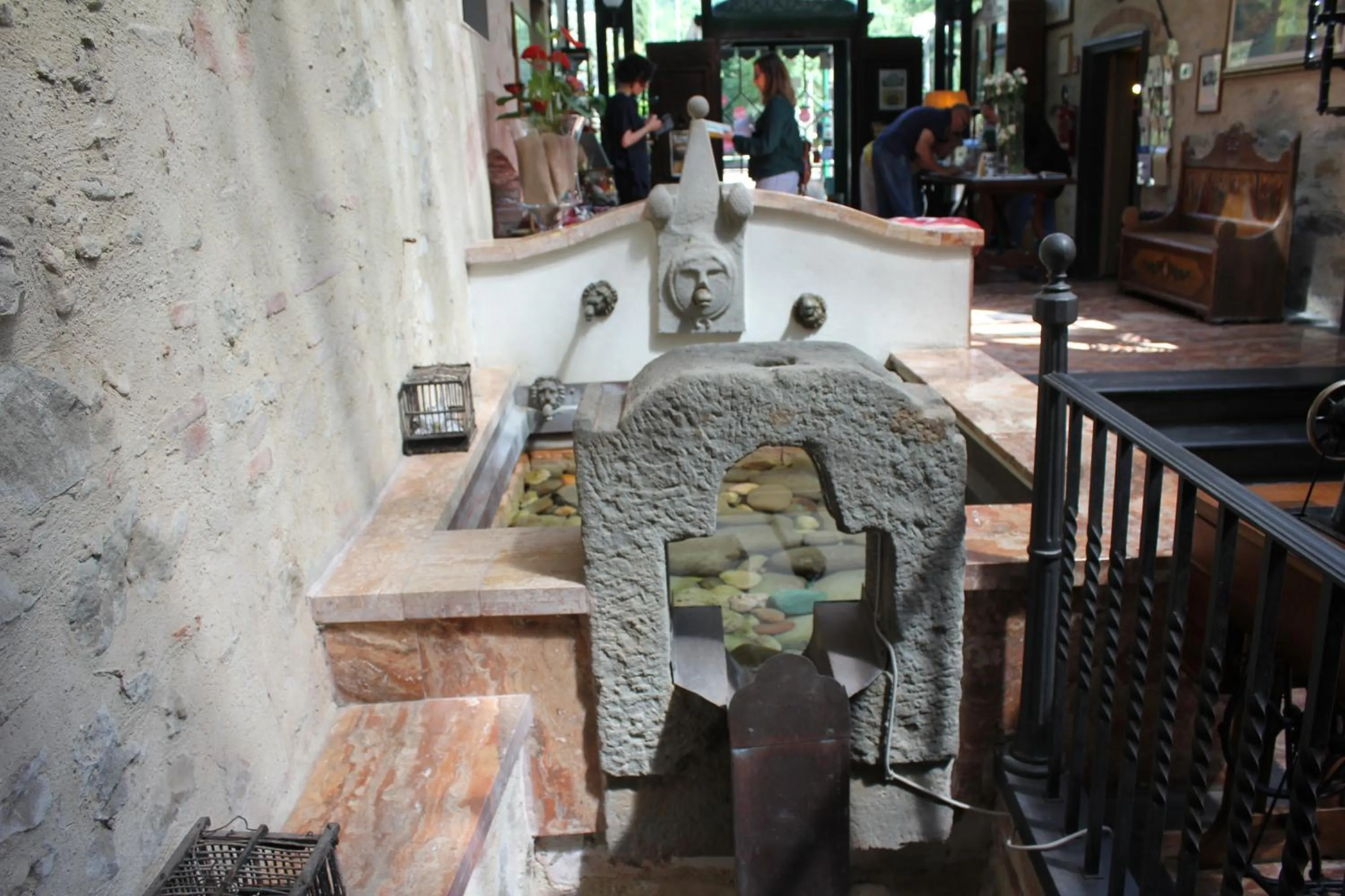 Decorative detail in Villaggio Albergo San Lorenzo e Santa Caterina