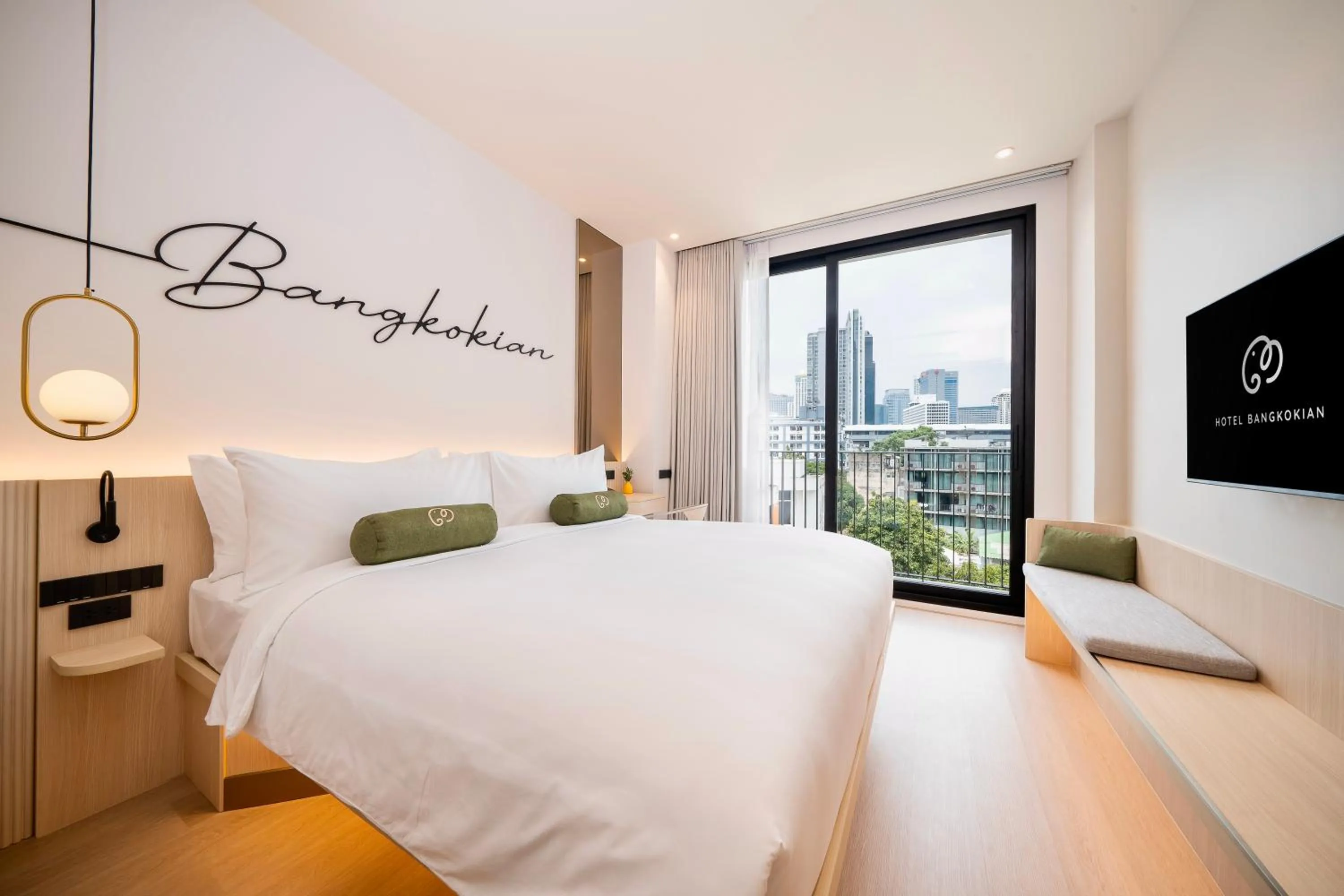 Bedroom, Bed in Hotel Bangkokian