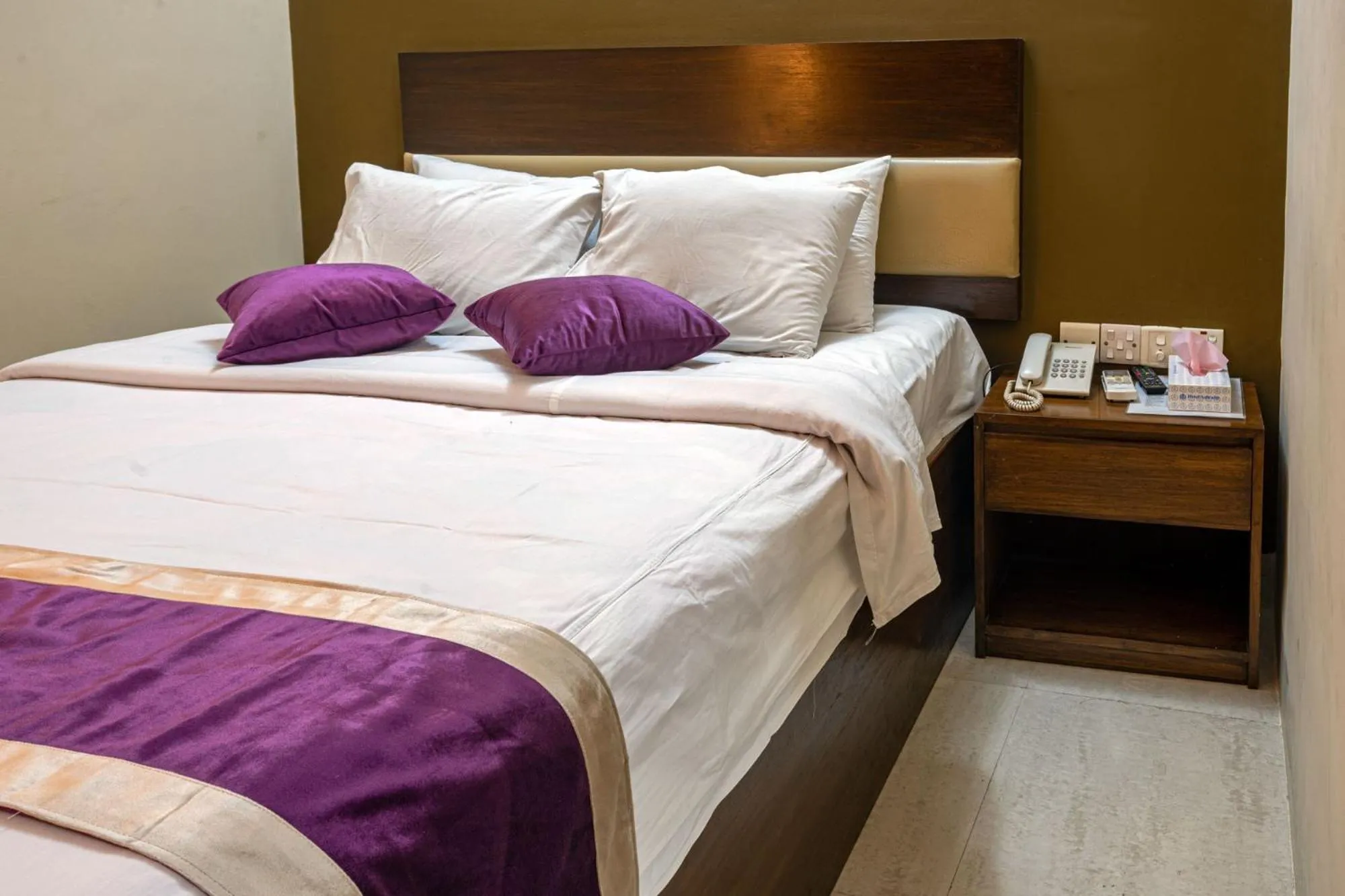 Bed in Hotel Ashrafee