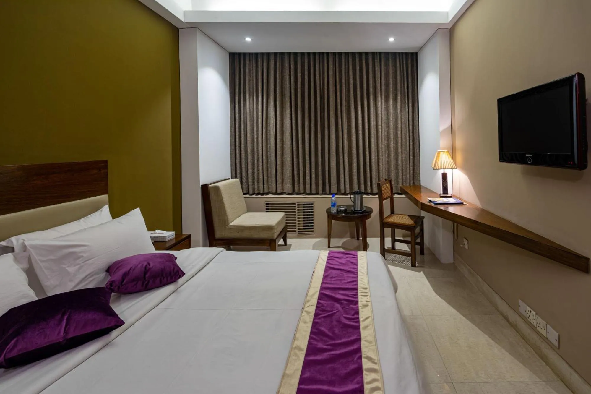 TV and multimedia in Hotel Ashrafee