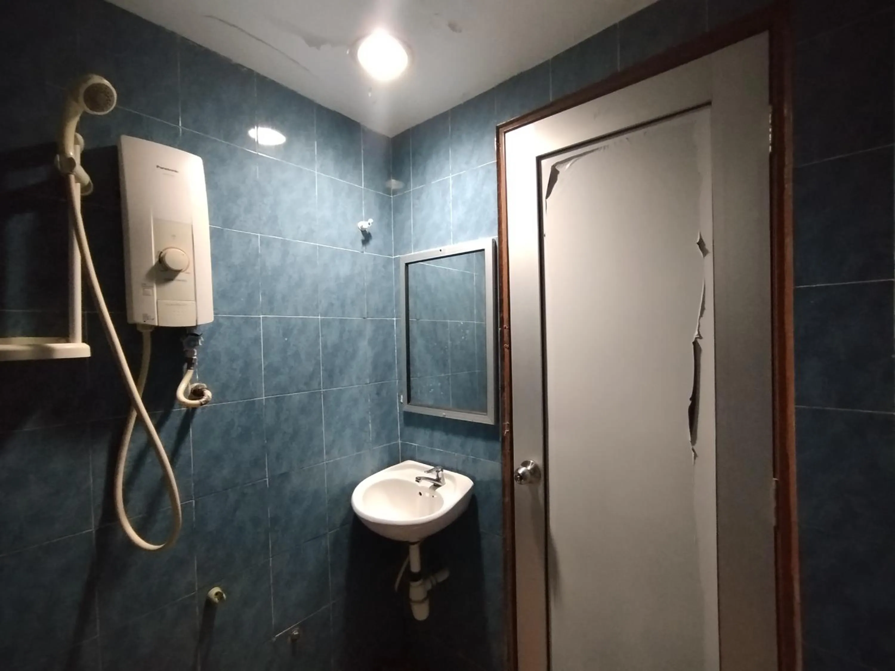 Bathroom in Sentosa Villa Hotel