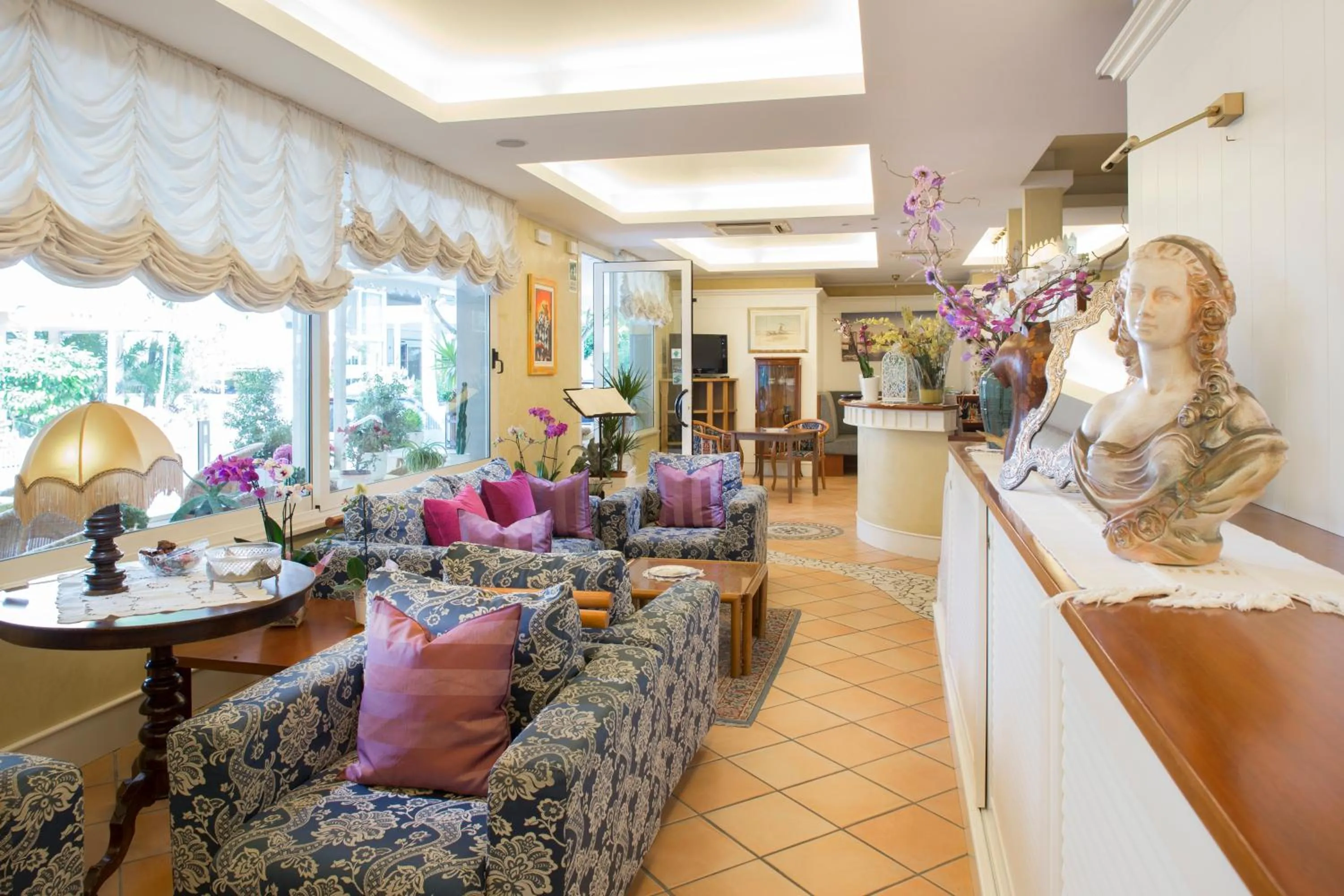 Lobby or reception in Hotel Tulipe Nazionale