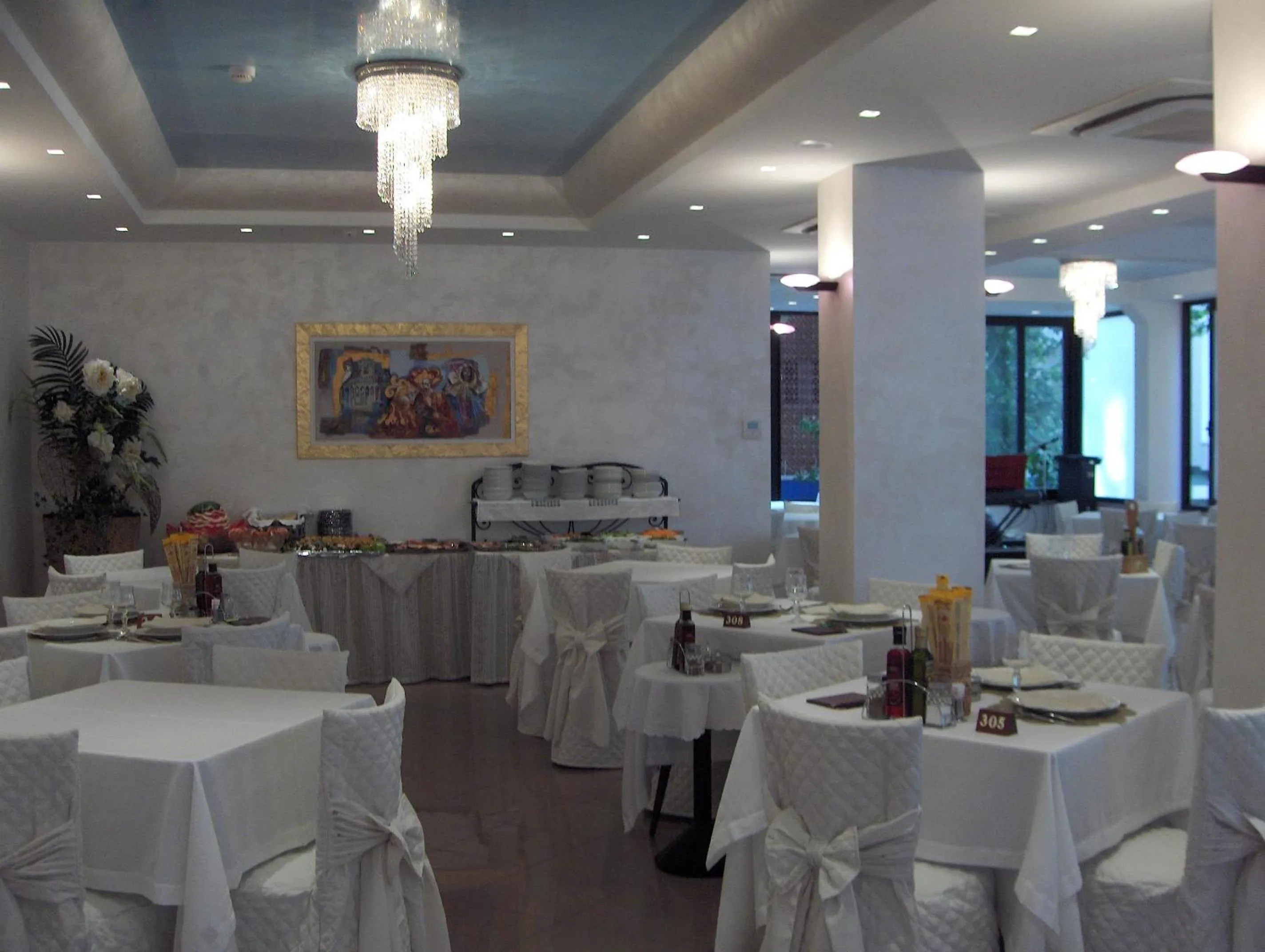 Restaurant/places to eat in Hotel Tulipe Nazionale