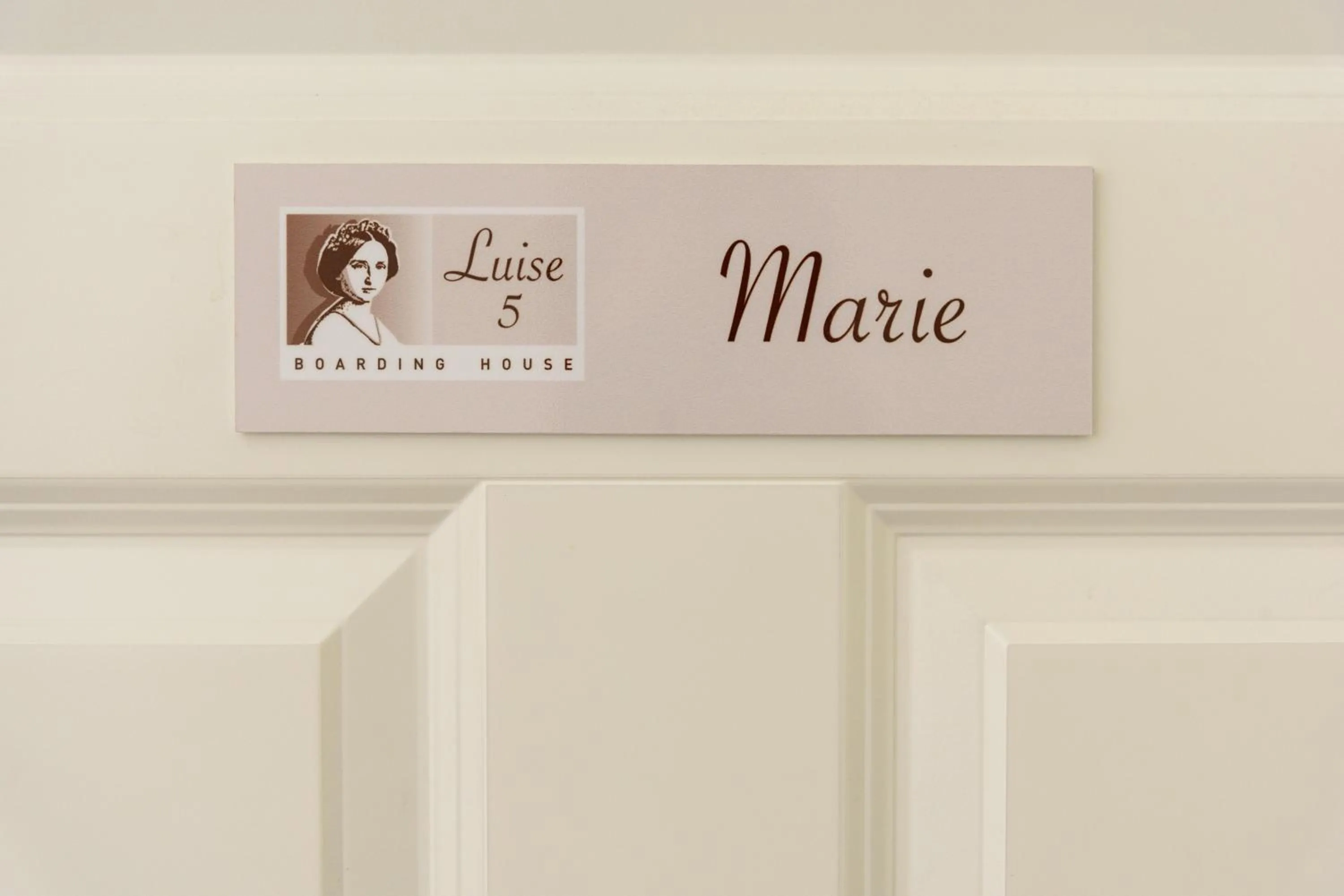 Decorative detail in Boardinghouse Luise 5