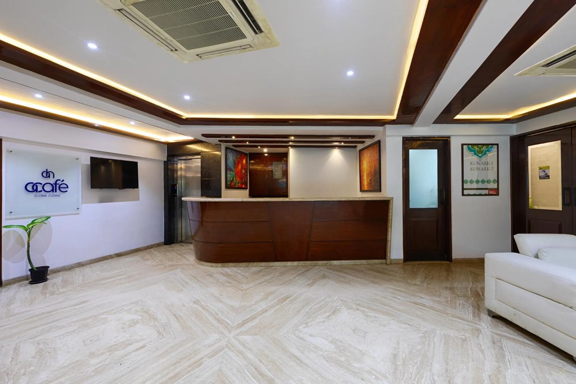 Lobby or reception in Aveda Diwatel