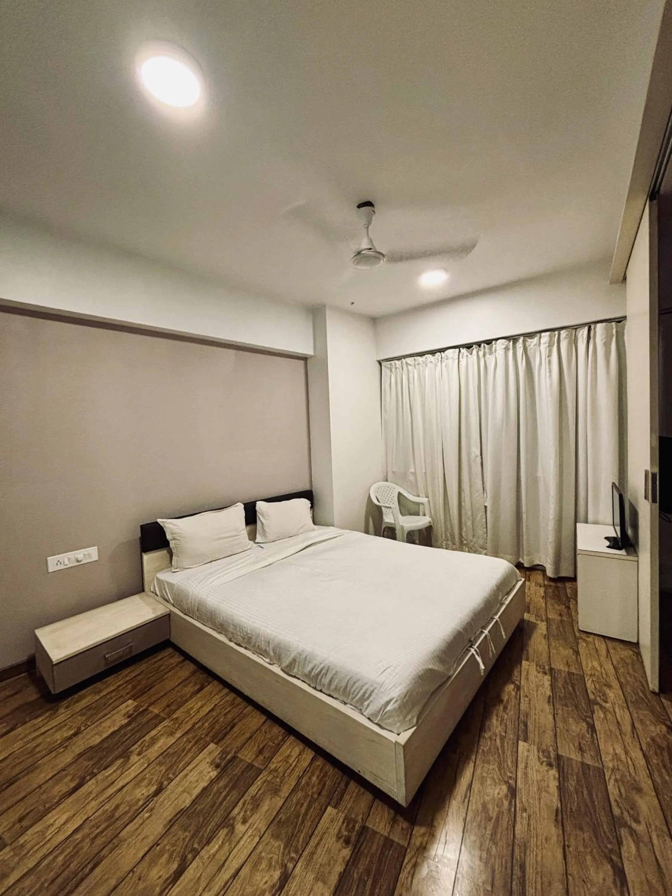 Bedroom, Bed in Rajhans Belliza By Honest Homes