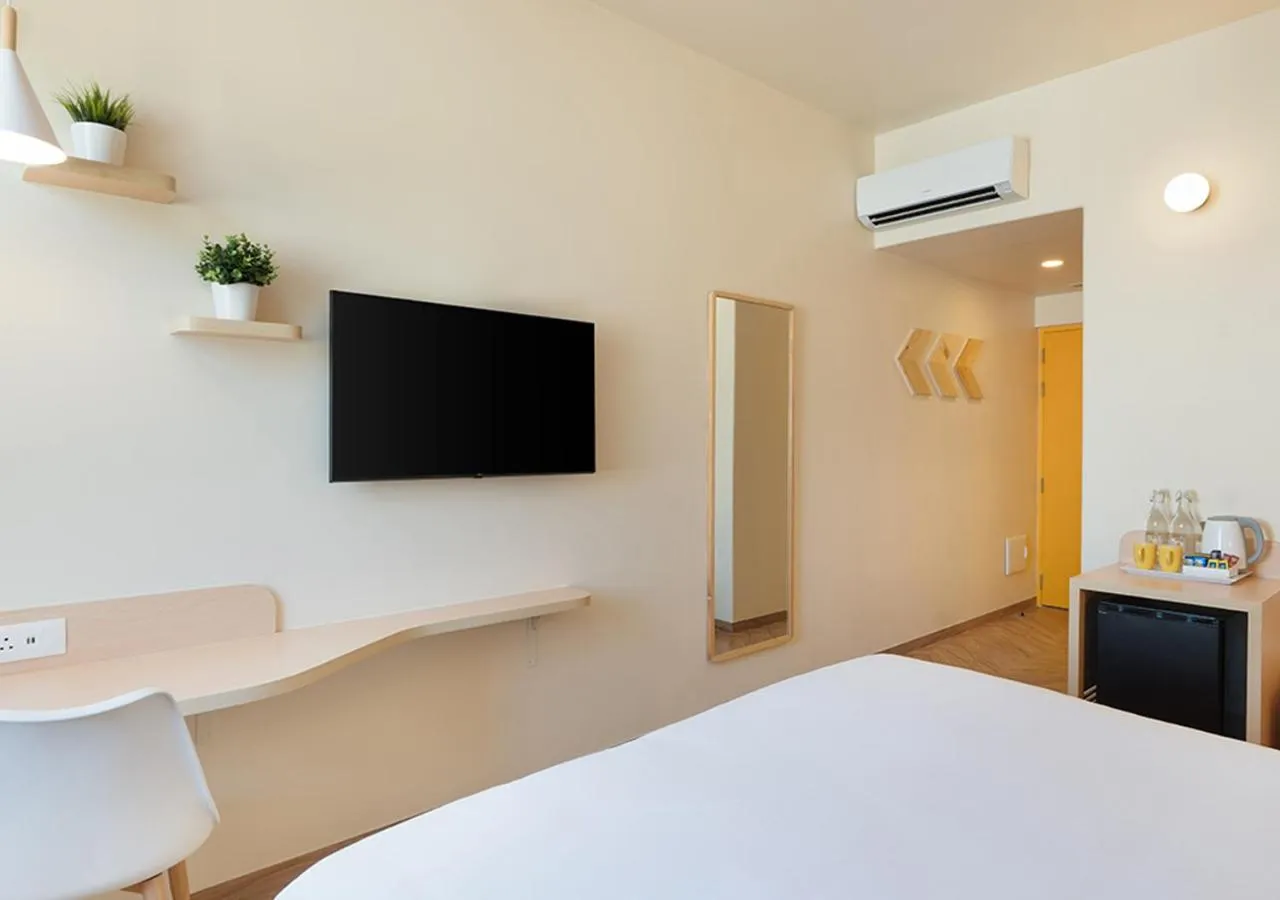 Bed in Bloom Hotel - Jubilee Hills