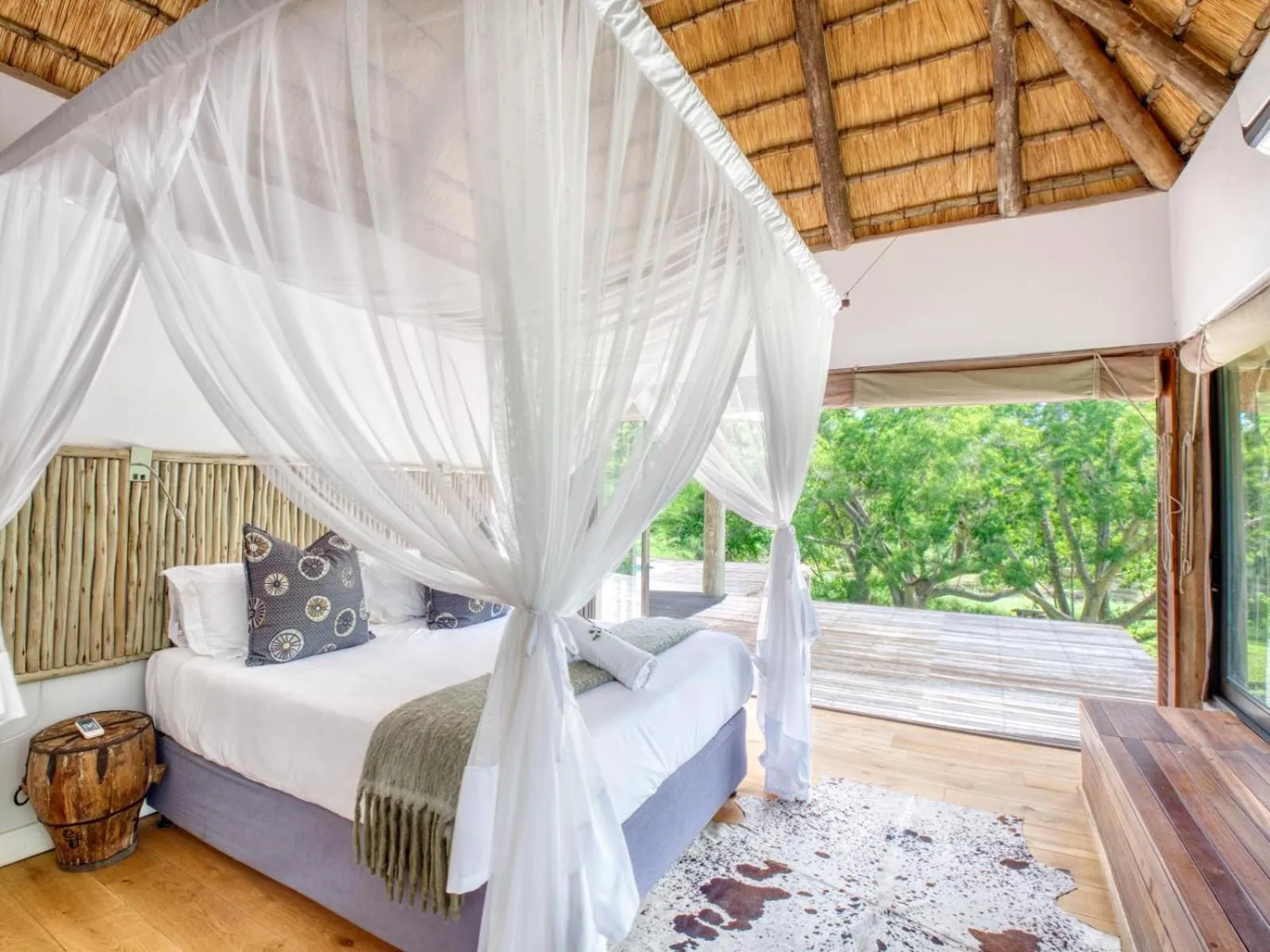 Bedroom, Bed in Rhino River Lodge