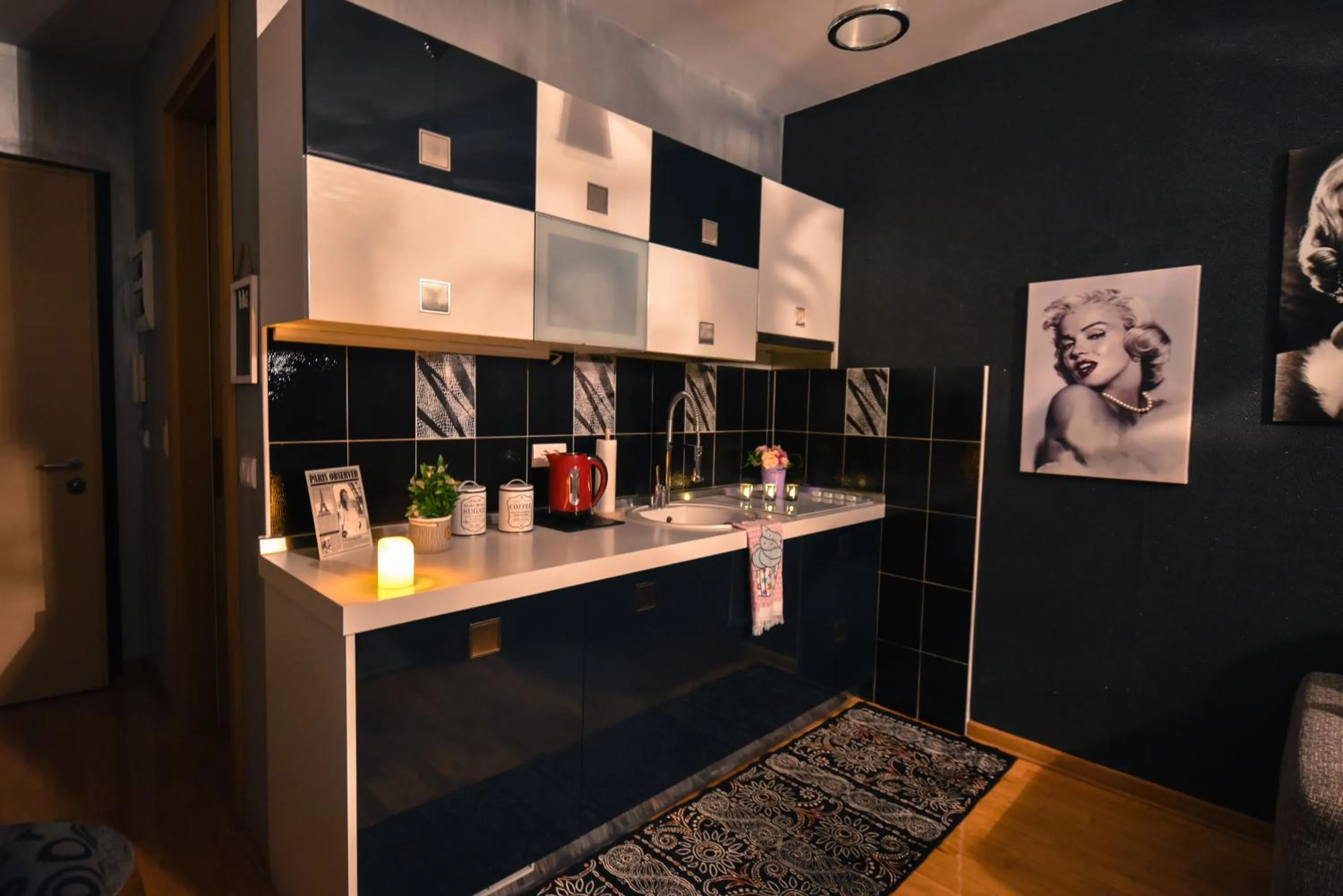Marilyn Apartment