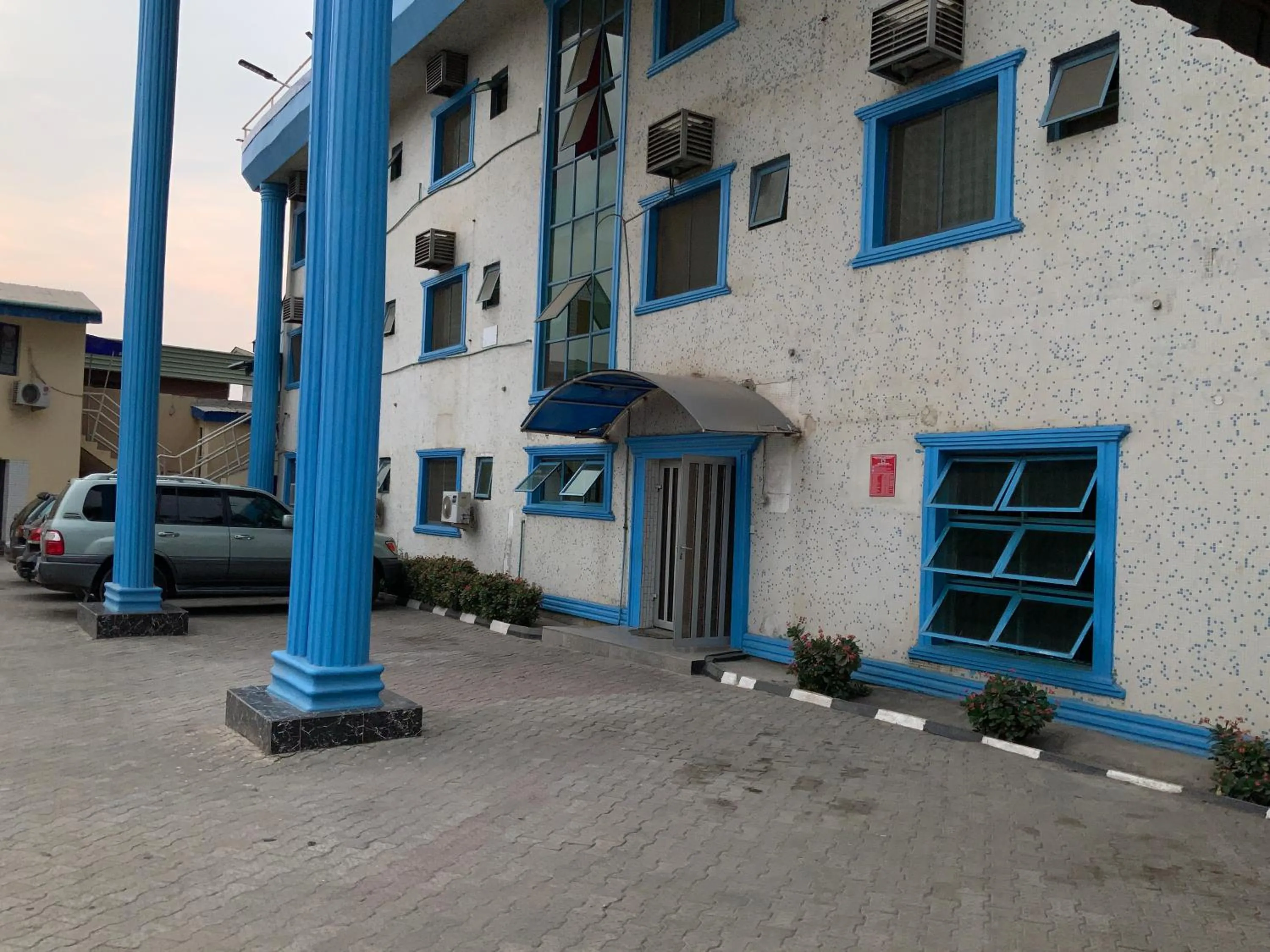 Property building in Senators Suites and Towers Hotel