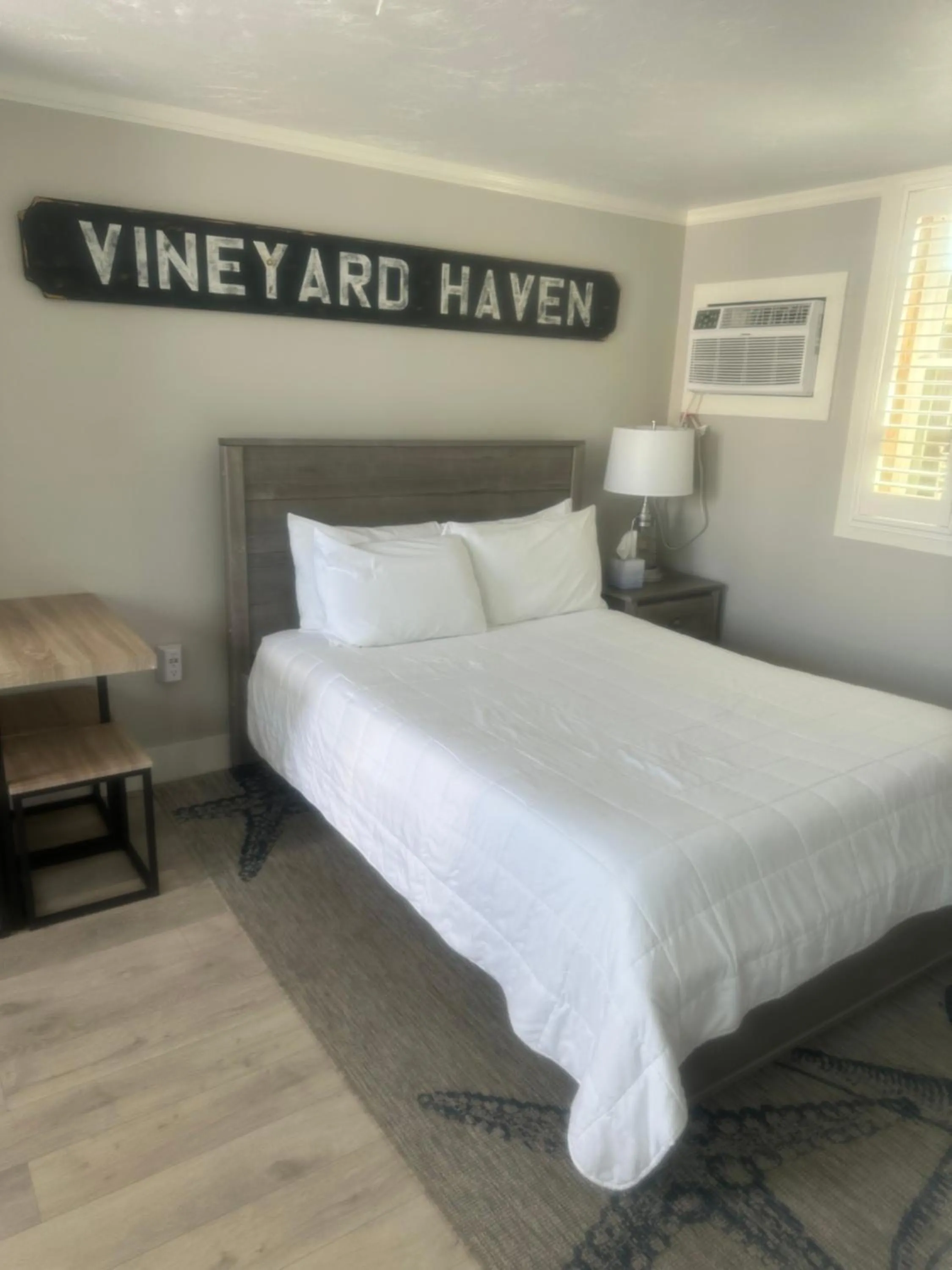 Standard Double Room in Vineyard Harbor Motel